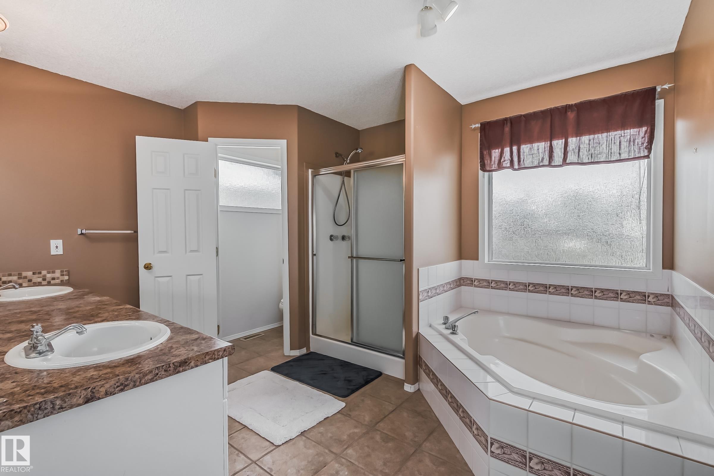 Photo 23 at 347 Hunters run NW, Haddow, Edmonton