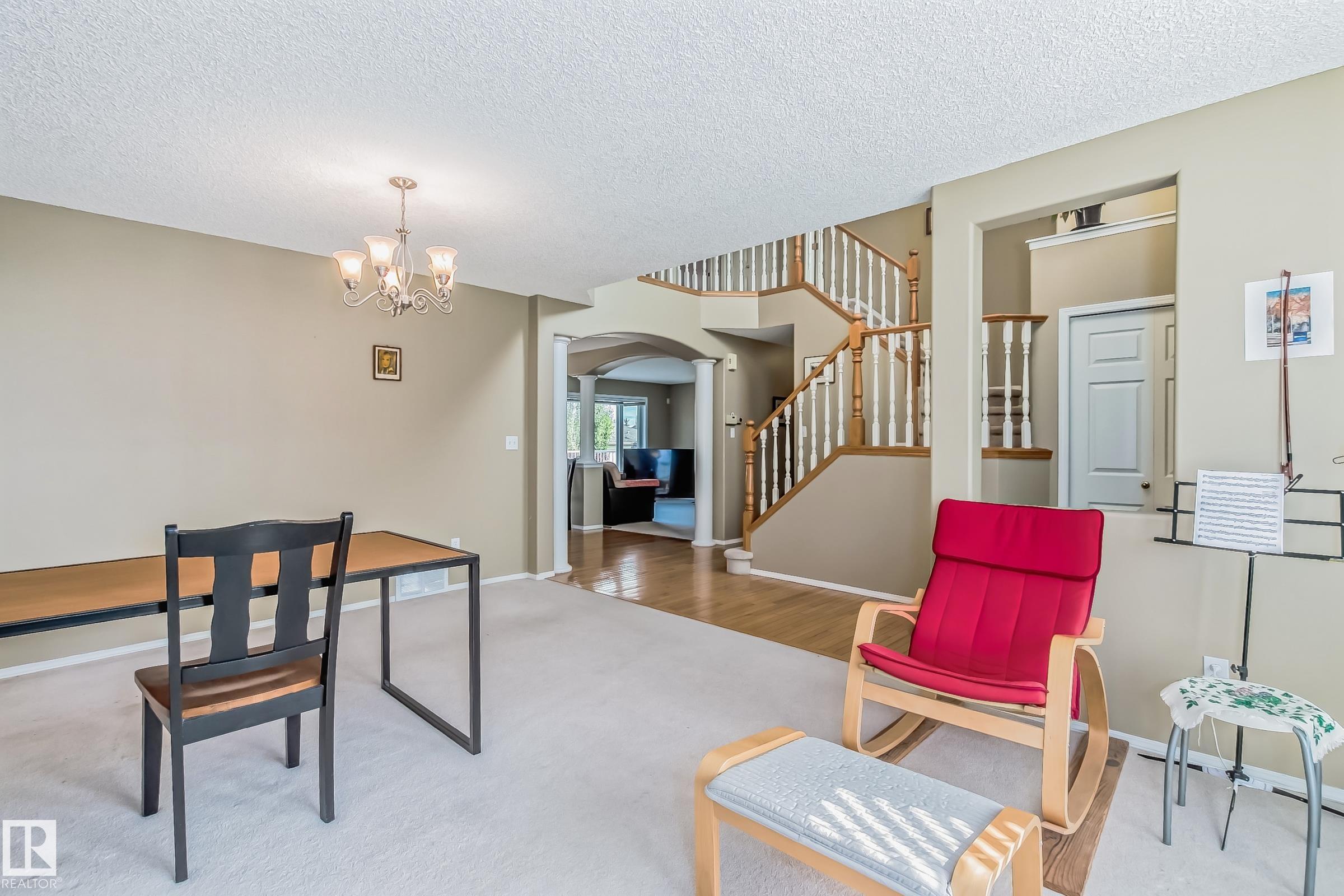 347 Hunters run NW, Haddow, Edmonton