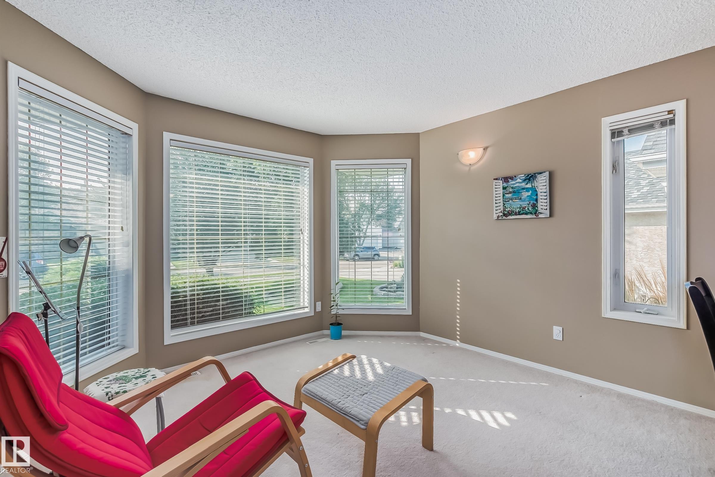Photo 6 at 347 Hunters run NW, Haddow, Edmonton