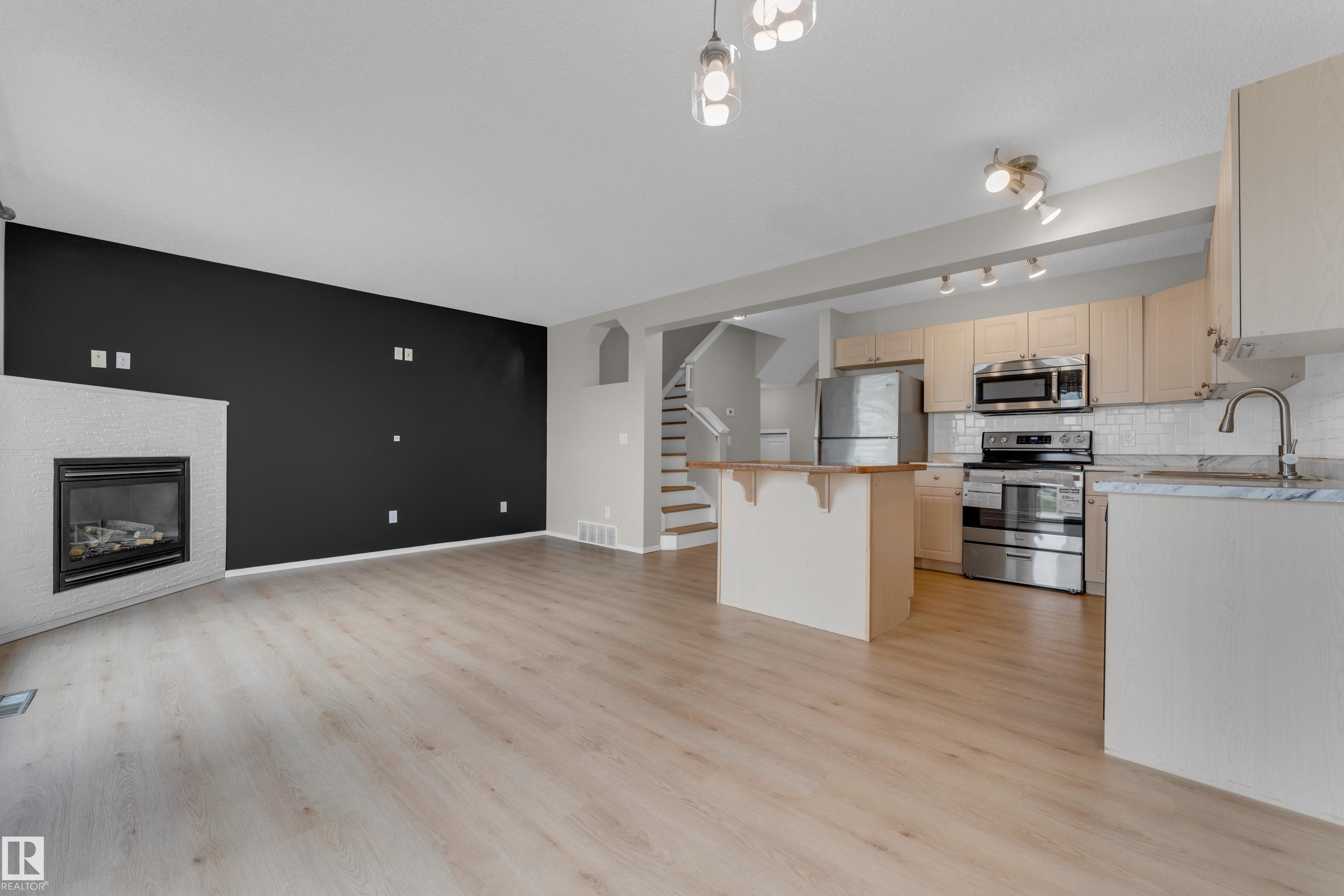 Photo 11 at 95 Ventura Street, Spruce Village, Spruce Grove