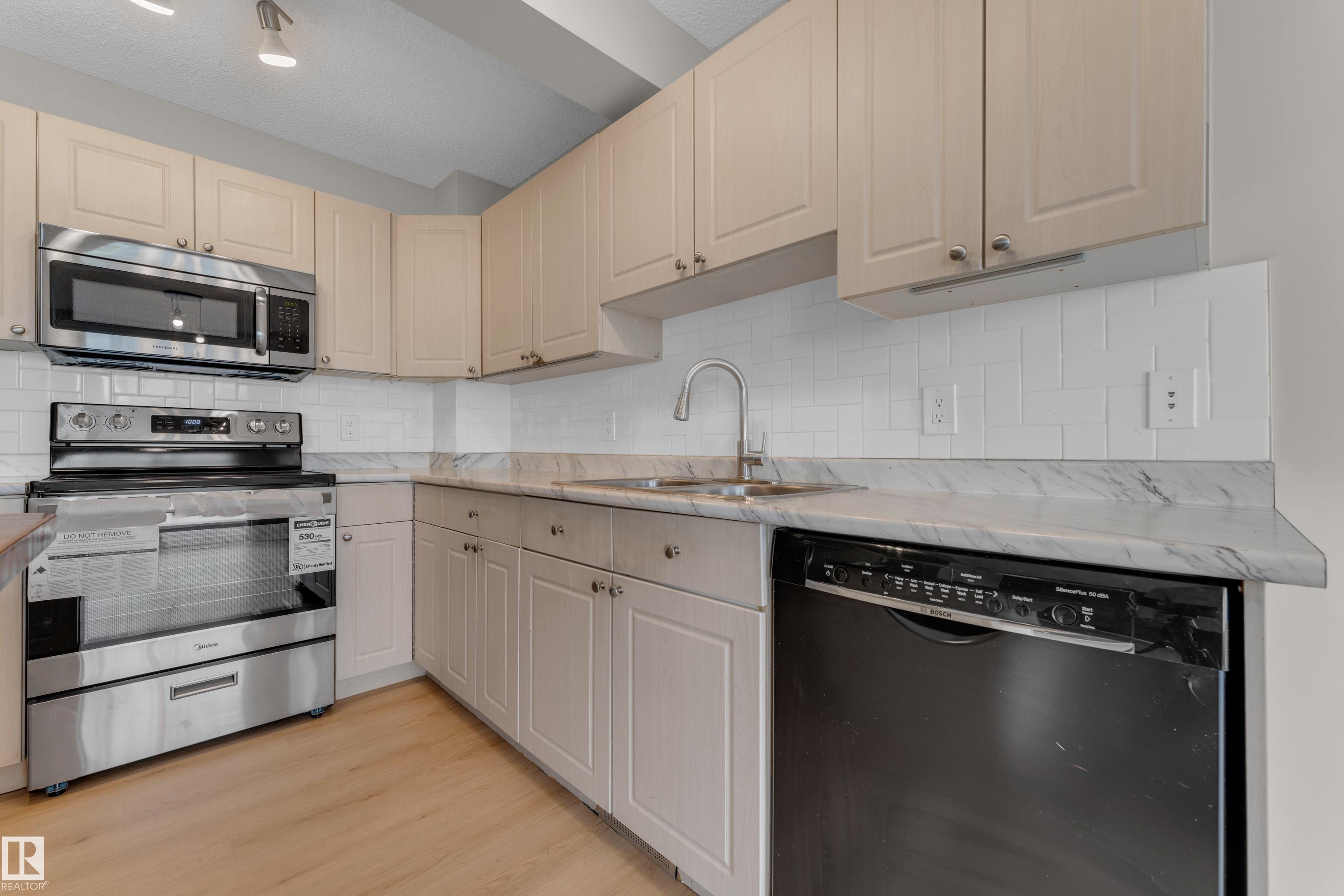 Photo 12 at 95 Ventura Street, Spruce Village, Spruce Grove