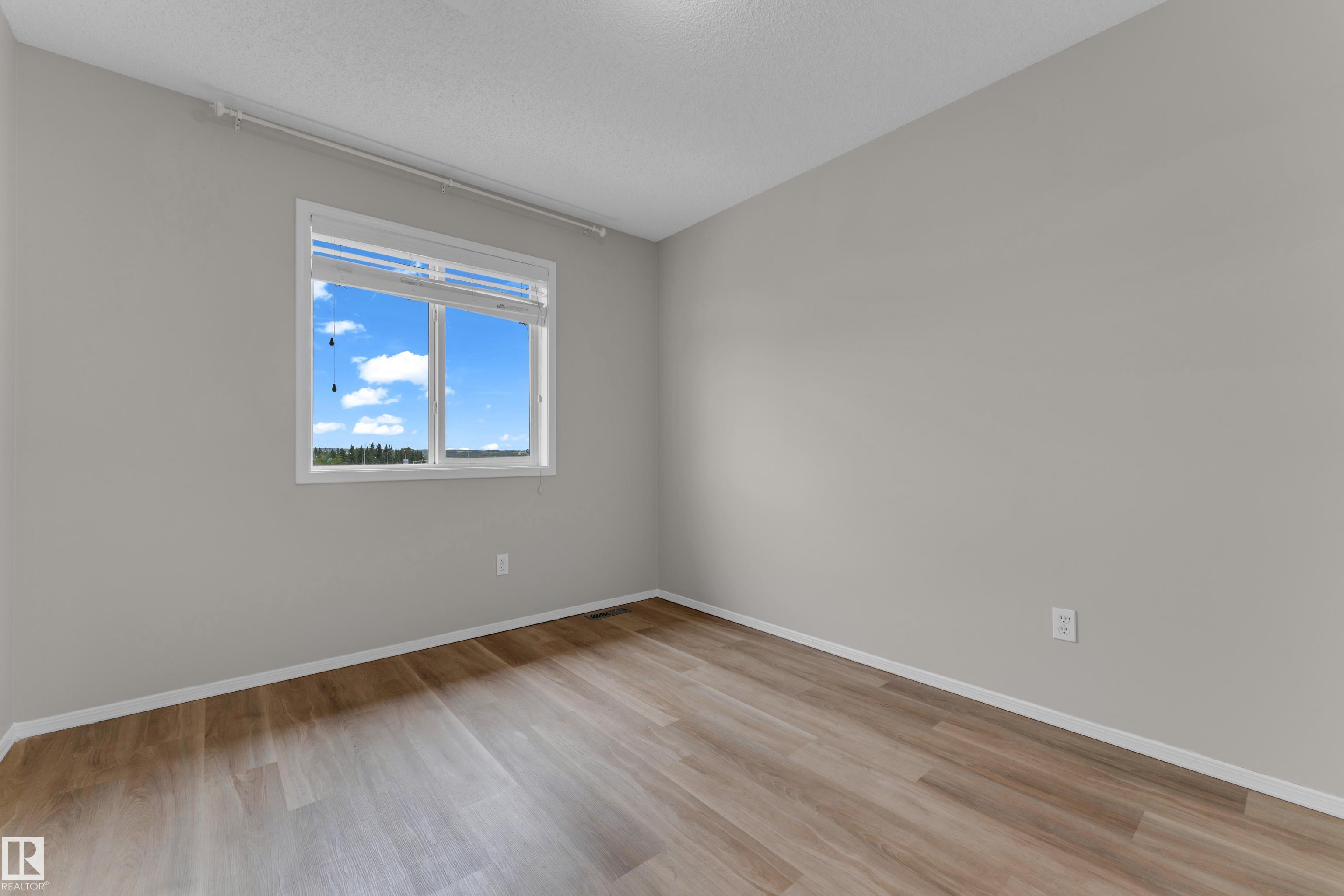 Photo 18 at 95 Ventura Street, Spruce Village, Spruce Grove