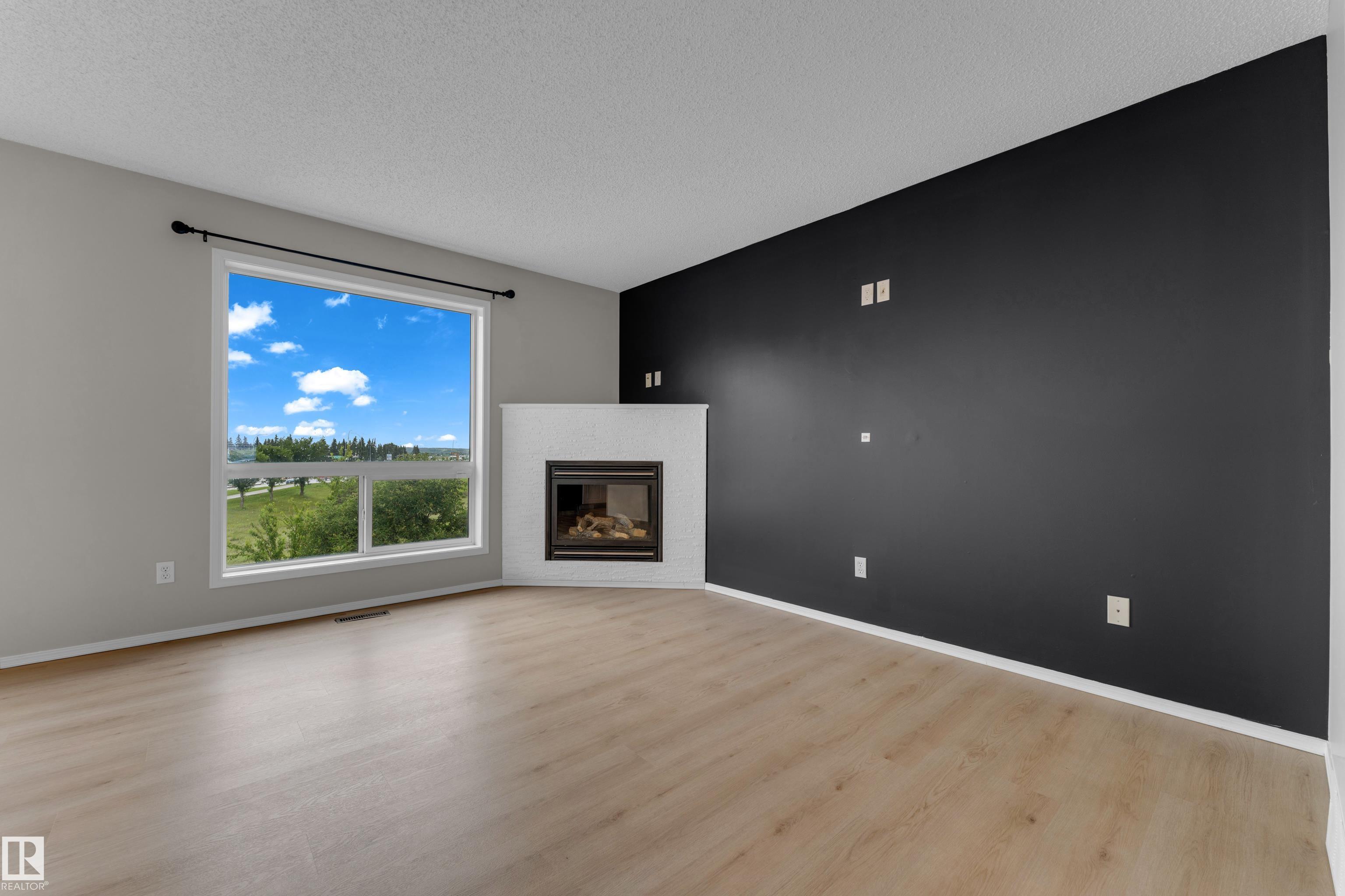 Photo 7 at 95 Ventura Street, Spruce Village, Spruce Grove