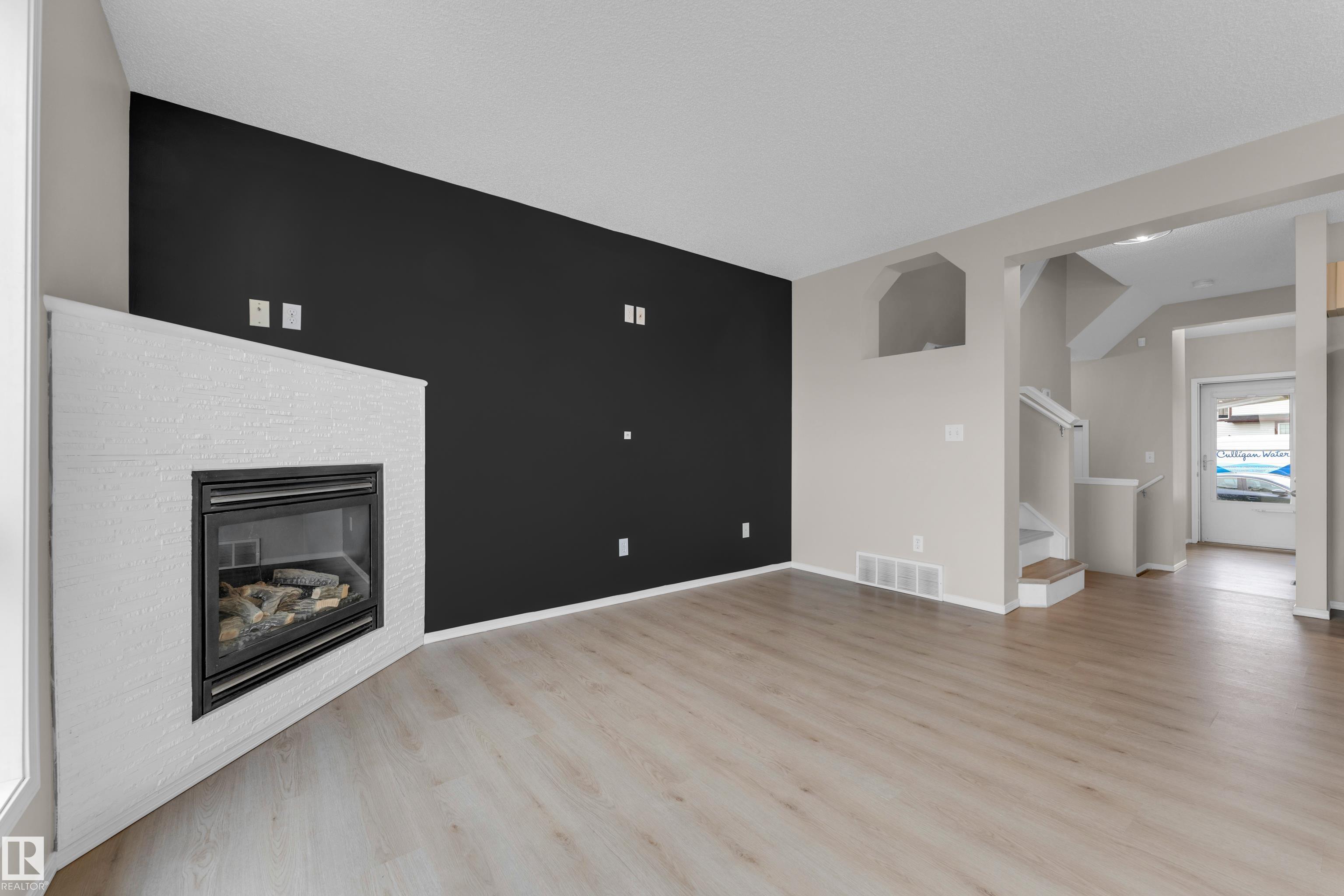 Photo 8 at 95 Ventura Street, Spruce Village, Spruce Grove