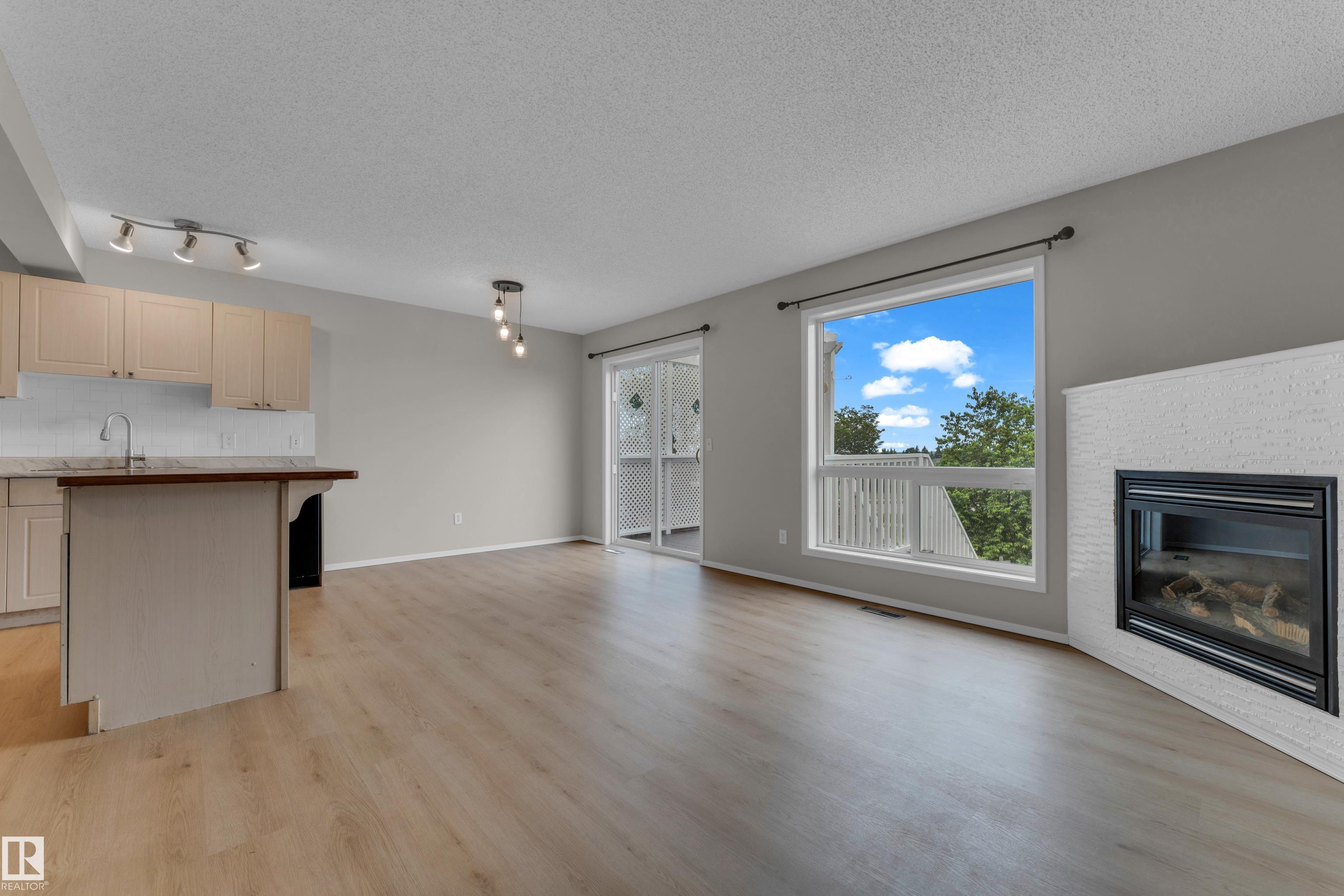 Photo 10 at 95 Ventura Street, Spruce Village, Spruce Grove