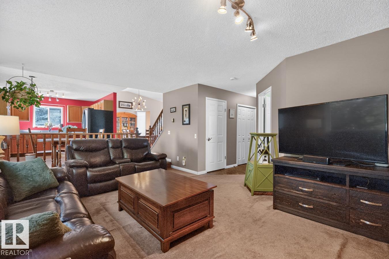 Photo 13 at 135 Meadowview Drive, Clarkdale Meadows, Sherwood Park