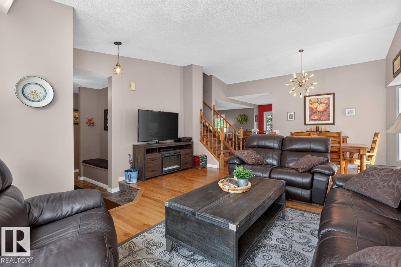 135 Meadowview Drive, Clarkdale Meadows, Sherwood Park