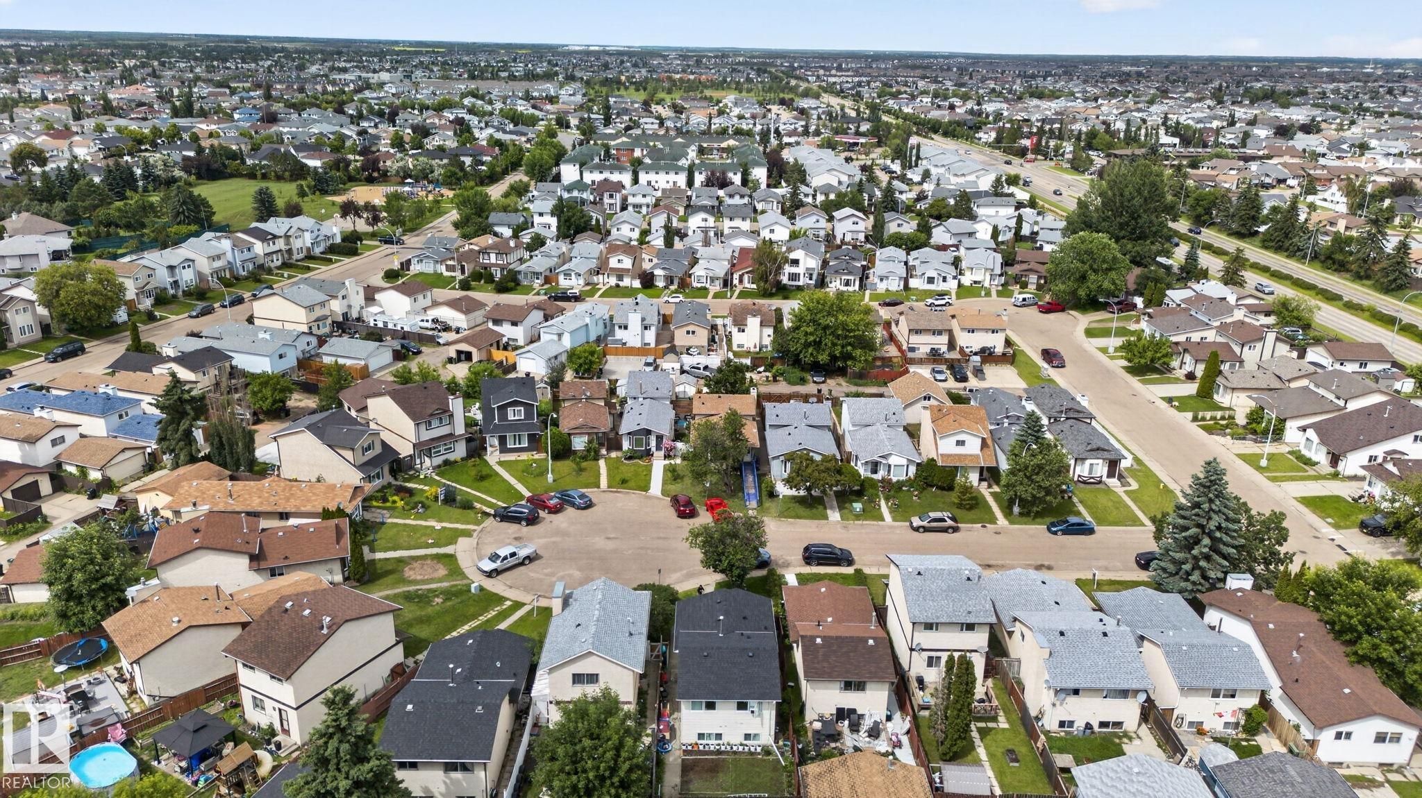 https://zimg.paragon.ice.com/ParagonImages/Property/PM/RAE/225410285/11/0/0/f8f3c41690c1e4c405885bea4404dea3/1/52a0088b1d0df55592346dbc4a9c404b/225410285-f208120a-42b5-4247-8d42-4b4901b6a56a.JPG