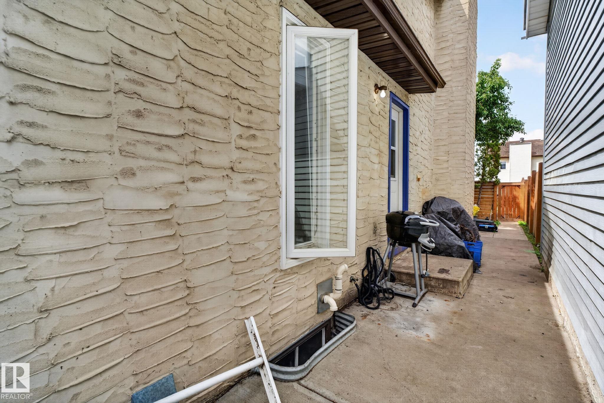 https://zimg.paragon.ice.com/ParagonImages/Property/PM/RAE/225410285/24/0/0/7ee95894f9409bd7de3df11c33a4eeae/1/52a0088b1d0df55592346dbc4a9c404b/225410285-8c89d7d8-23cc-492f-9ce2-8fcaecb78c4c.JPG