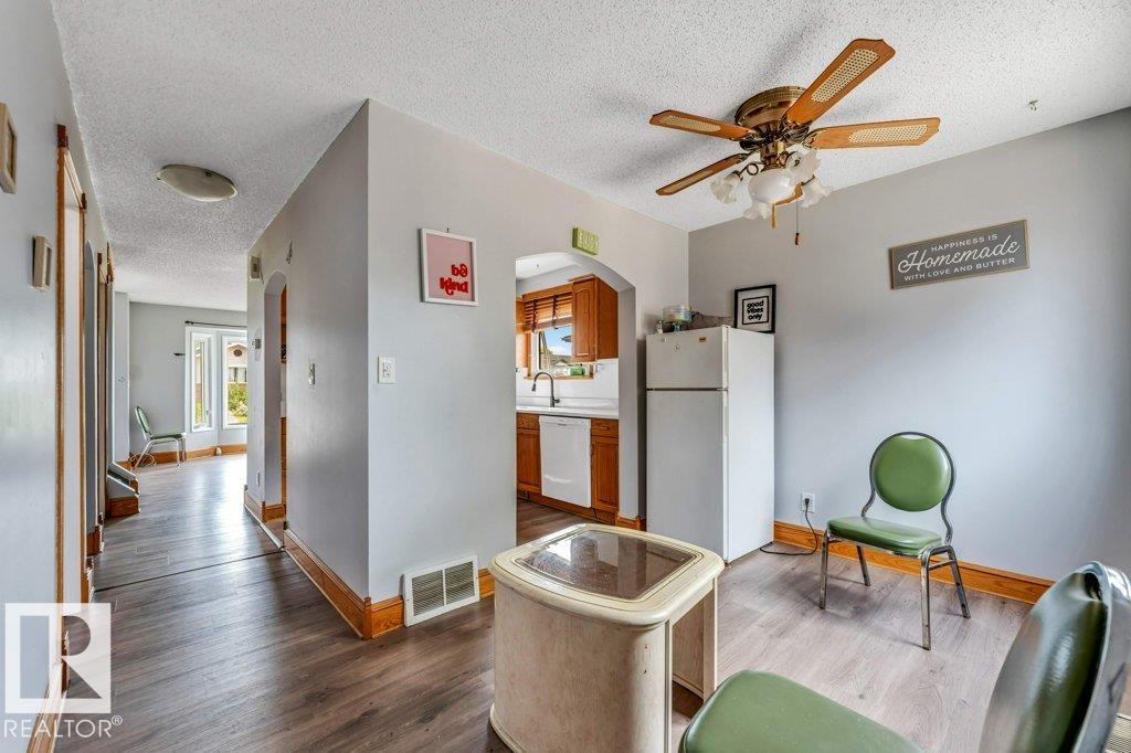 Photo 11 at 14530 37 Street NW, Kirkness, Edmonton