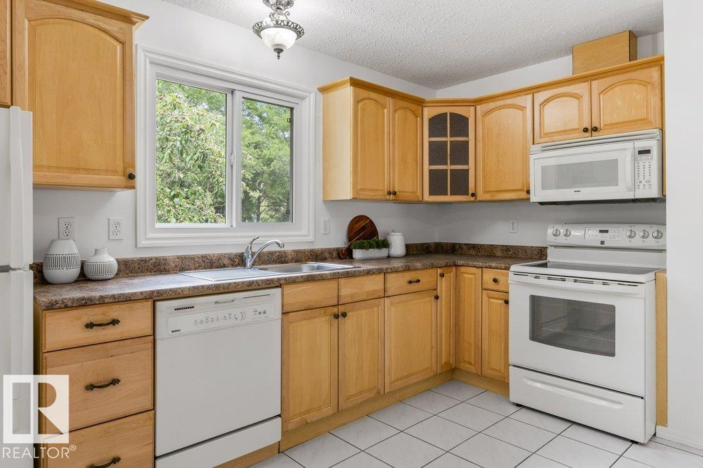 Photo 15 at 47 Spruce Crescent, Sturgeon Heights, St. Albert