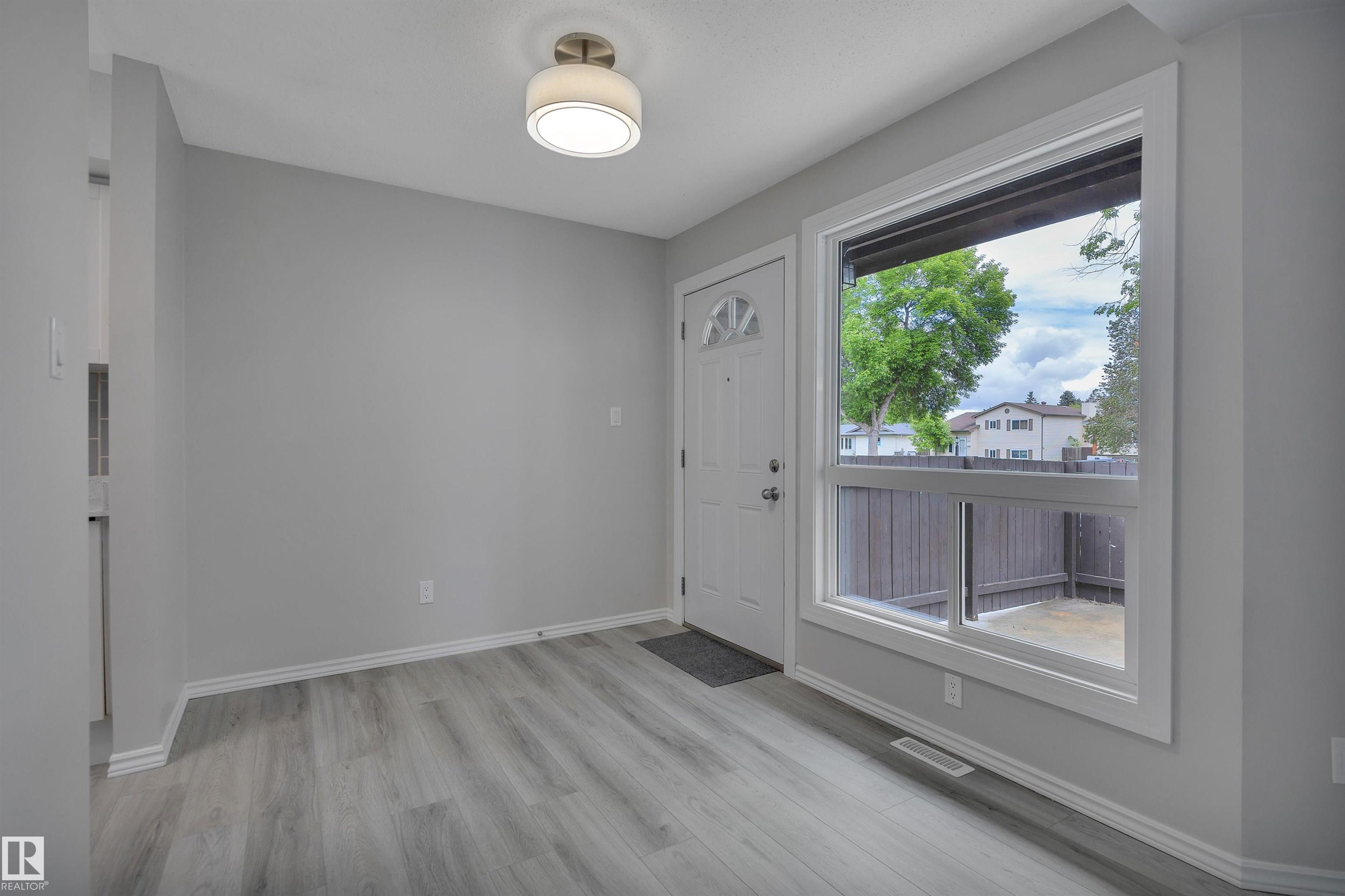 Photo 12 at 1 - 1820 56 Street NW, Meyokumin, Edmonton