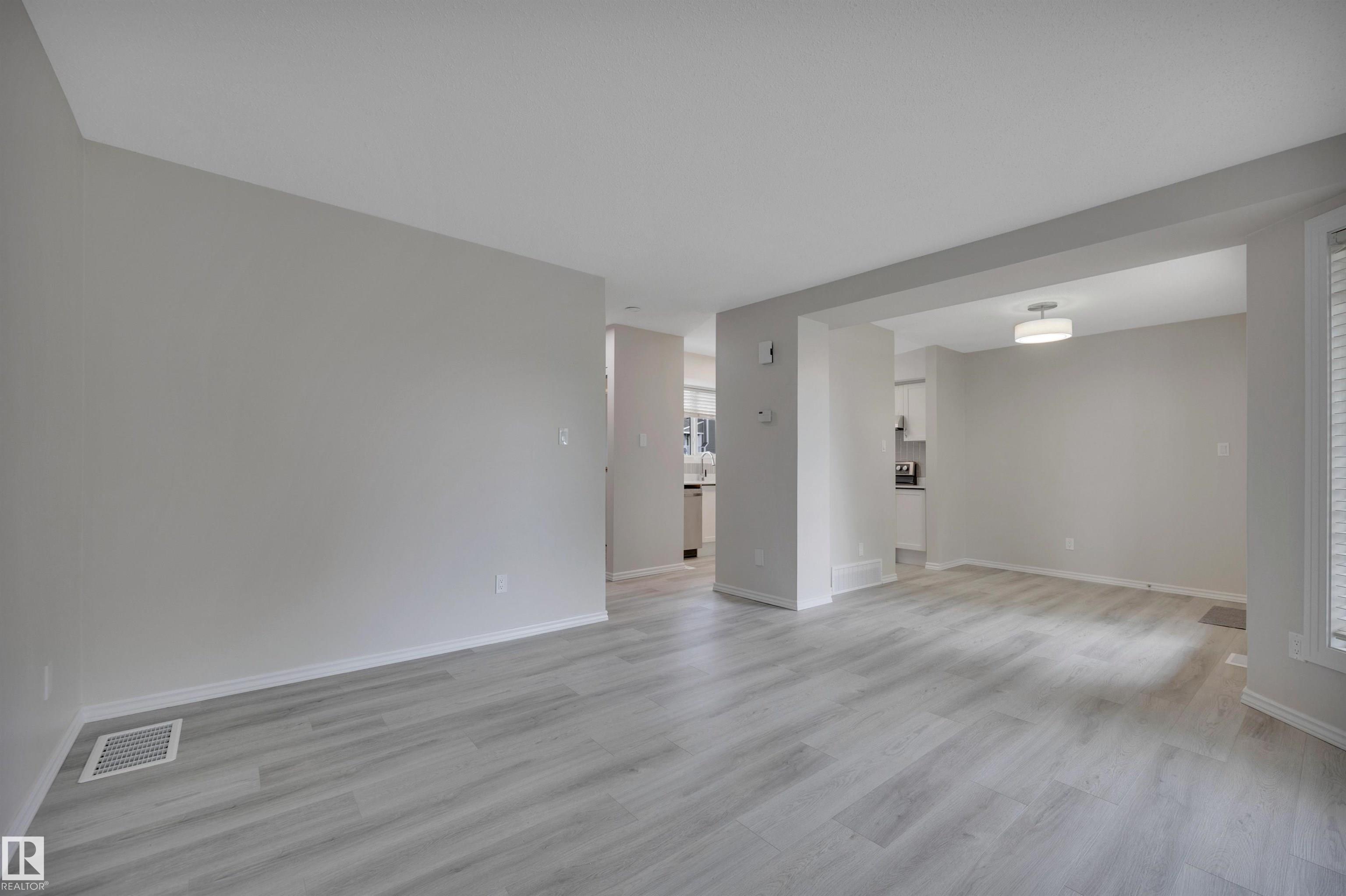 Photo 10 at 1 - 1820 56 Street NW, Meyokumin, Edmonton