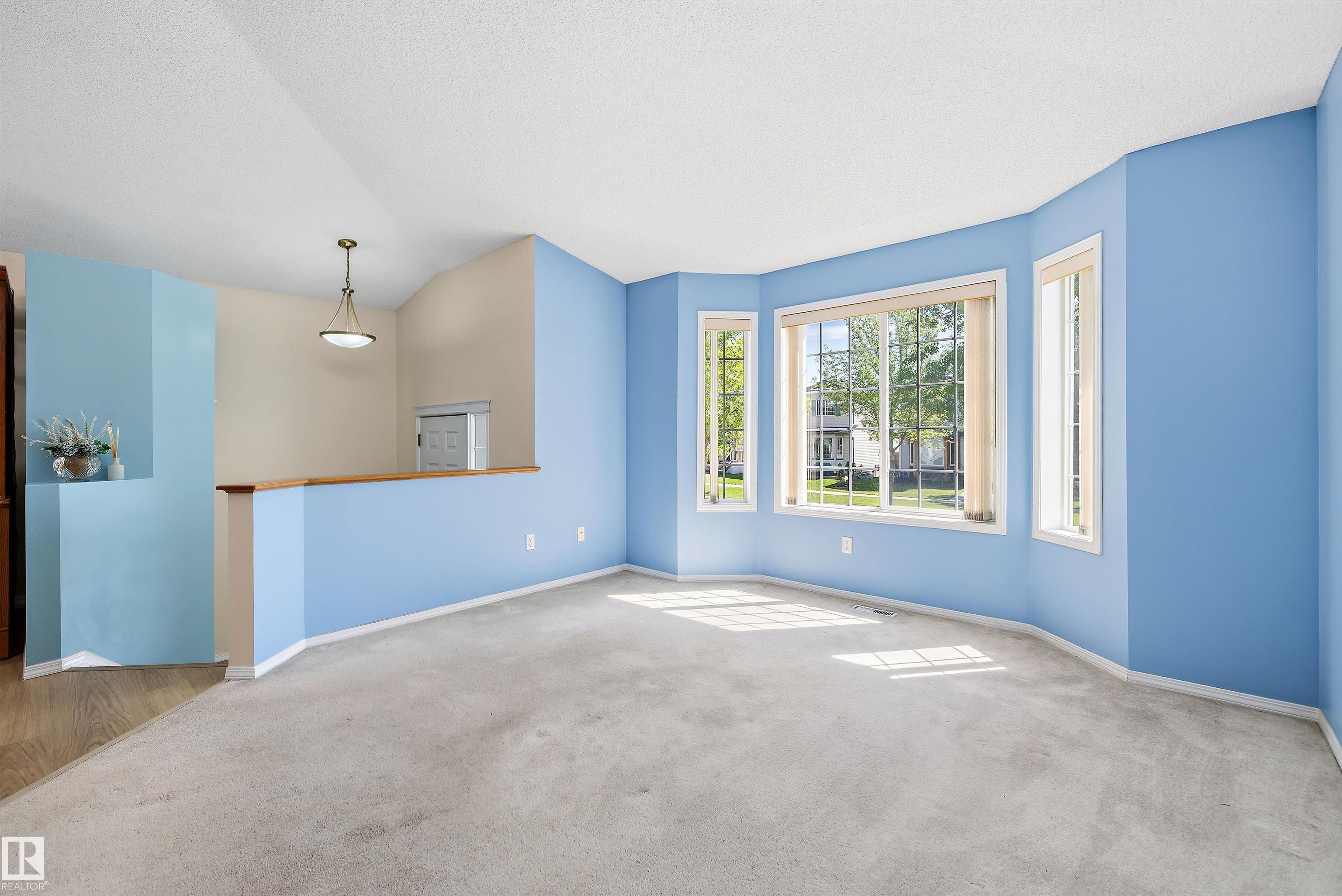 Photo 7 at 15016 134 Street NW, Cumberland, Edmonton