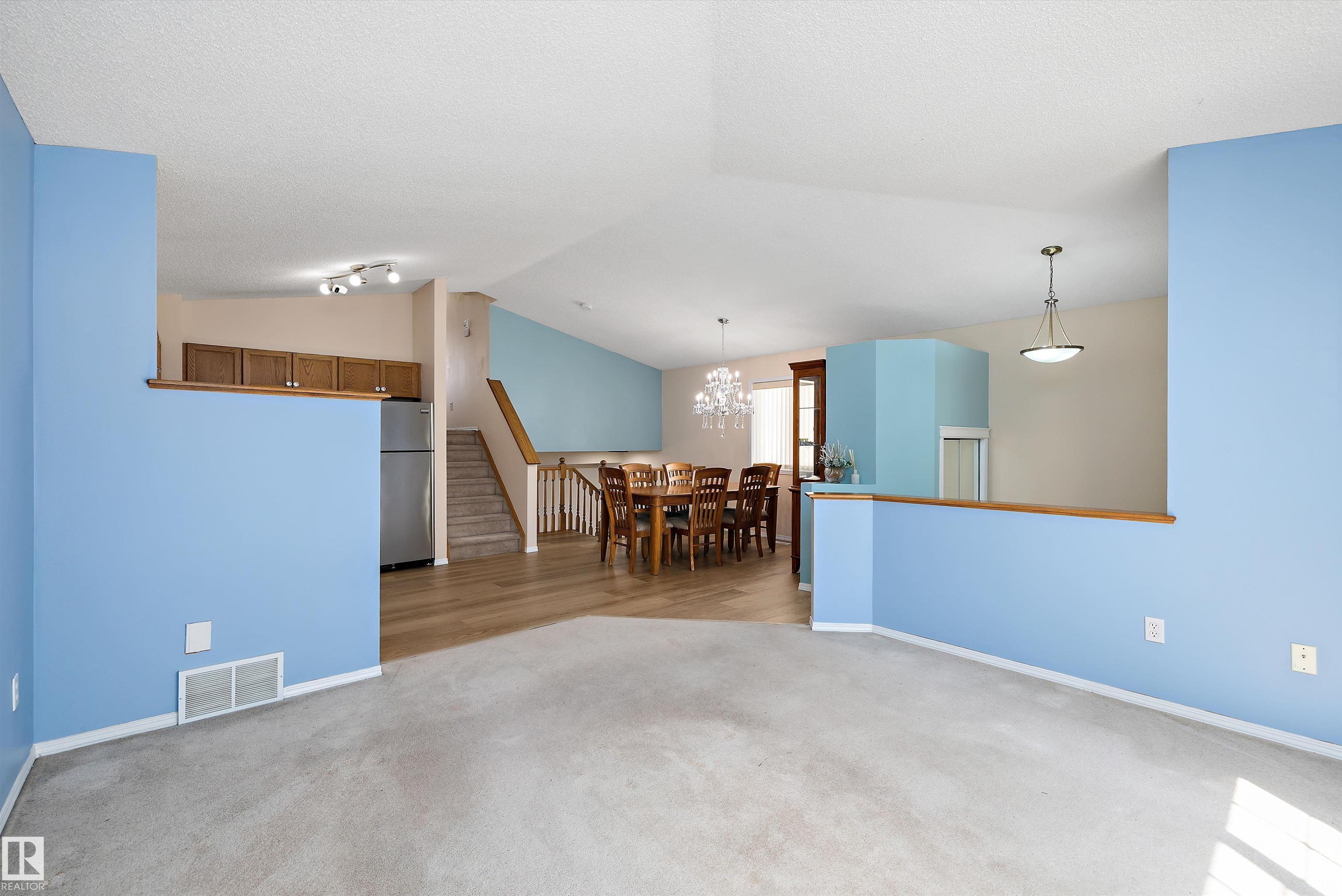 Photo 8 at 15016 134 Street NW, Cumberland, Edmonton