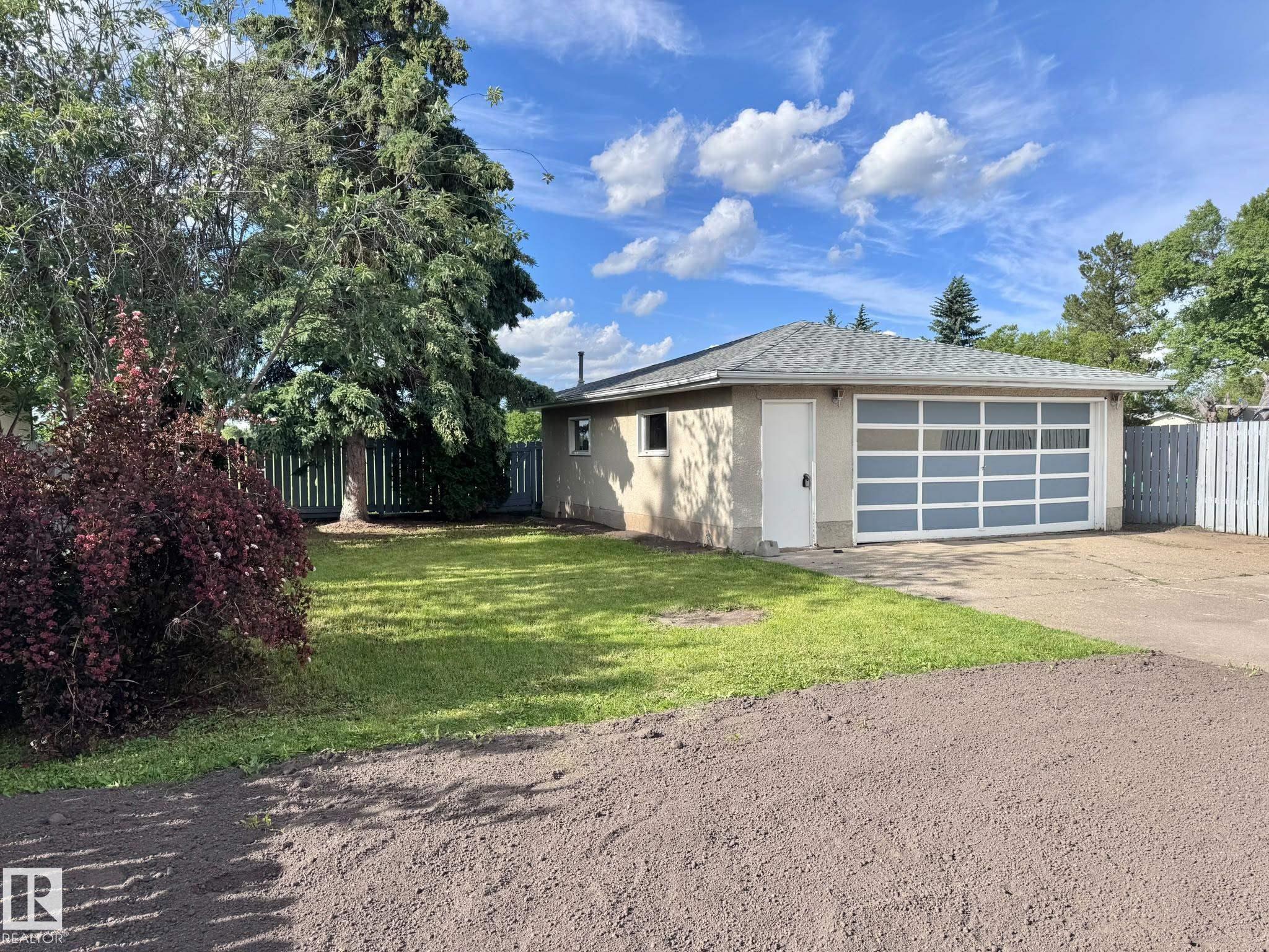 Photo 24 at 11616 158 Avenue NW, Dunluce, Edmonton