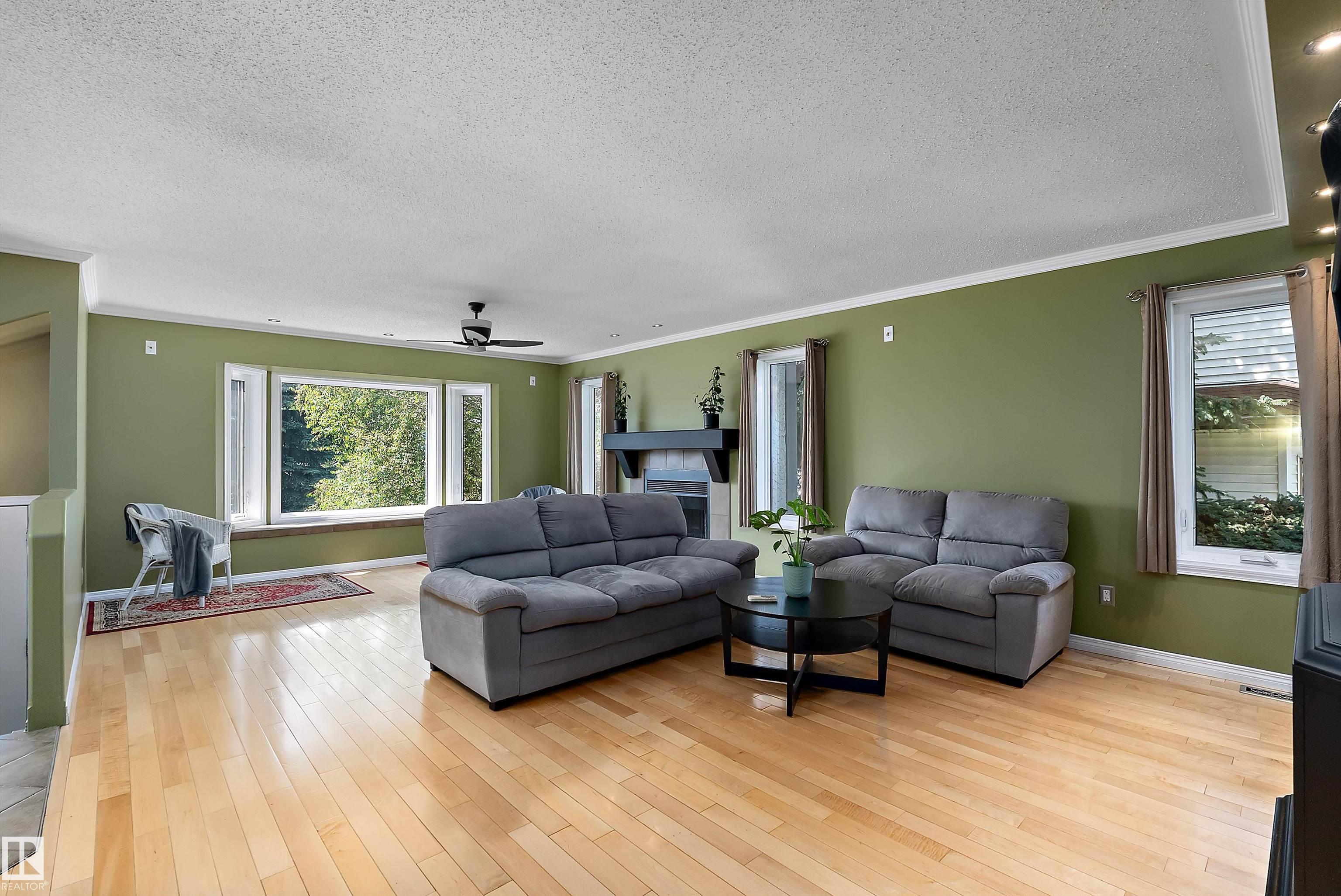 Photo 12 at 5609 58 Street, Beauridge, Beaumont