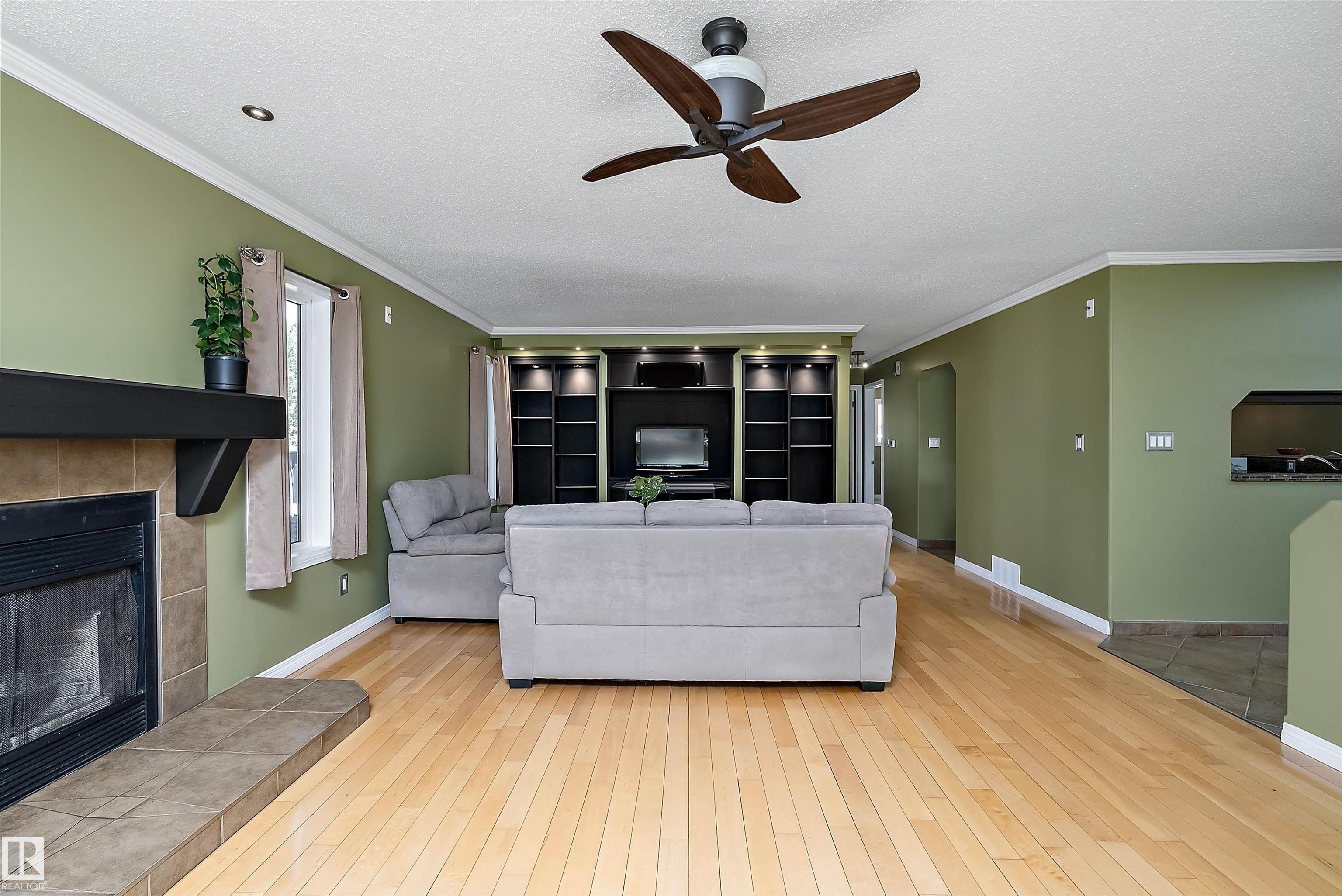 Photo 8 at 5609 58 Street, Beauridge, Beaumont
