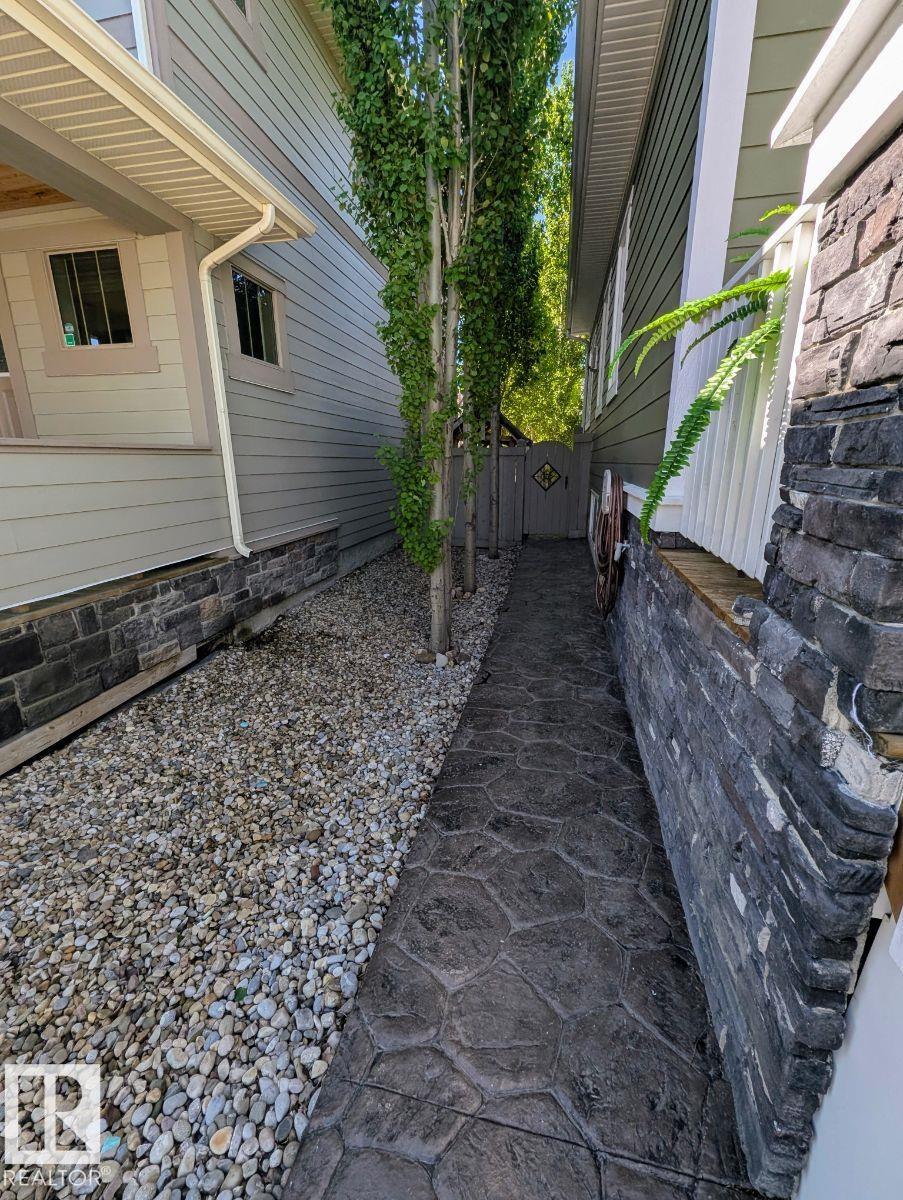 2327 Frezenberg Avenue NW, Griesbach, Edmonton