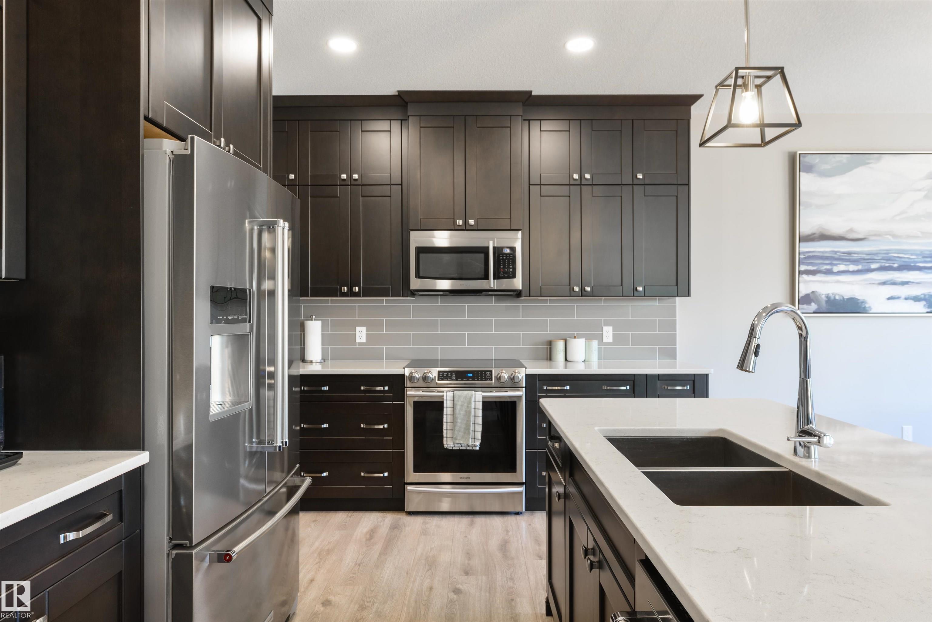 Photo 8 at 23 Kingsbury Circle, Kenton, Spruce Grove