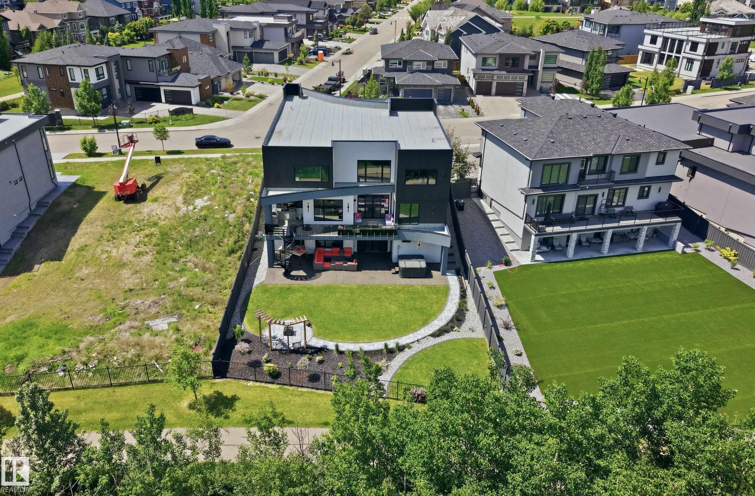 https://zimg.paragon.ice.com/ParagonImages/Property/PM/RAE/225410362/52/0/0/c172ee4486e58a8539f0f849f24e1aa0/1/571ff739cef57e5ac46205615c5a5a44/225410362-4fef1d37-5f9b-4c0b-a394-5ec6151e9a2e.JPG