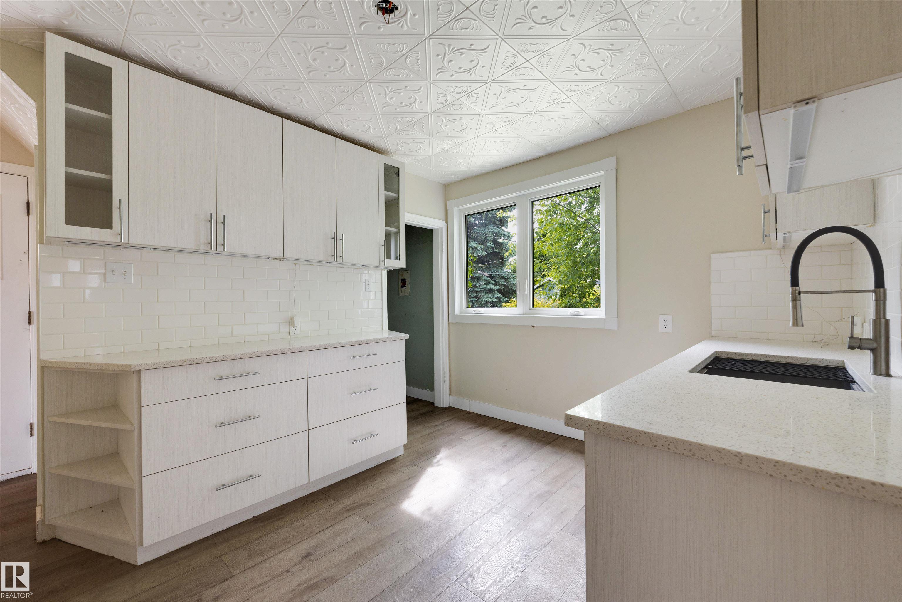 Photo 13 at 10612 127 Street NW, Westmount, Edmonton