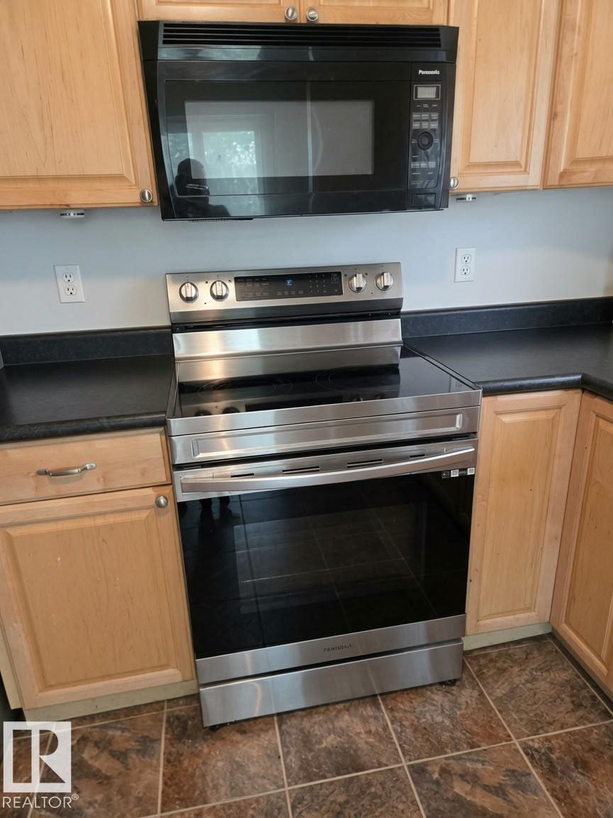 Photo 13 at 12732 120 Street NW, Calder, Edmonton