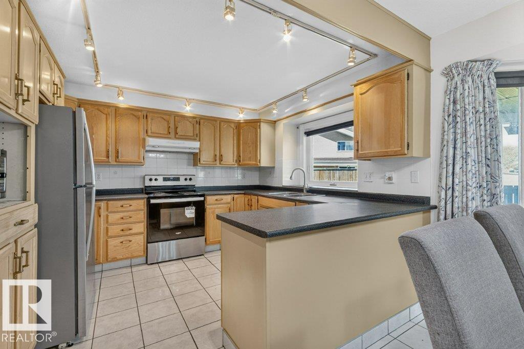 Photo 15 at 16524 99 Street NW, Lorelei, Edmonton