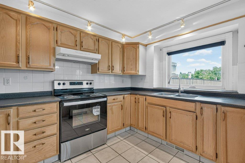 Photo 16 at 16524 99 Street NW, Lorelei, Edmonton