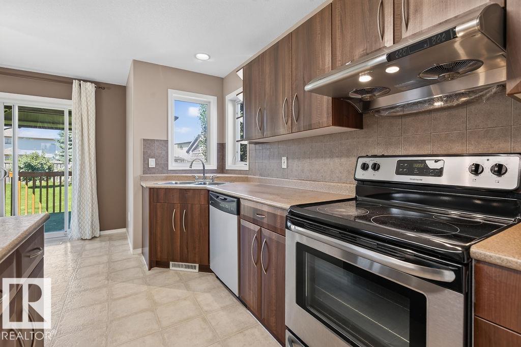 Photo 11 at 4720 204 Street NW, The Hamptons, Edmonton
