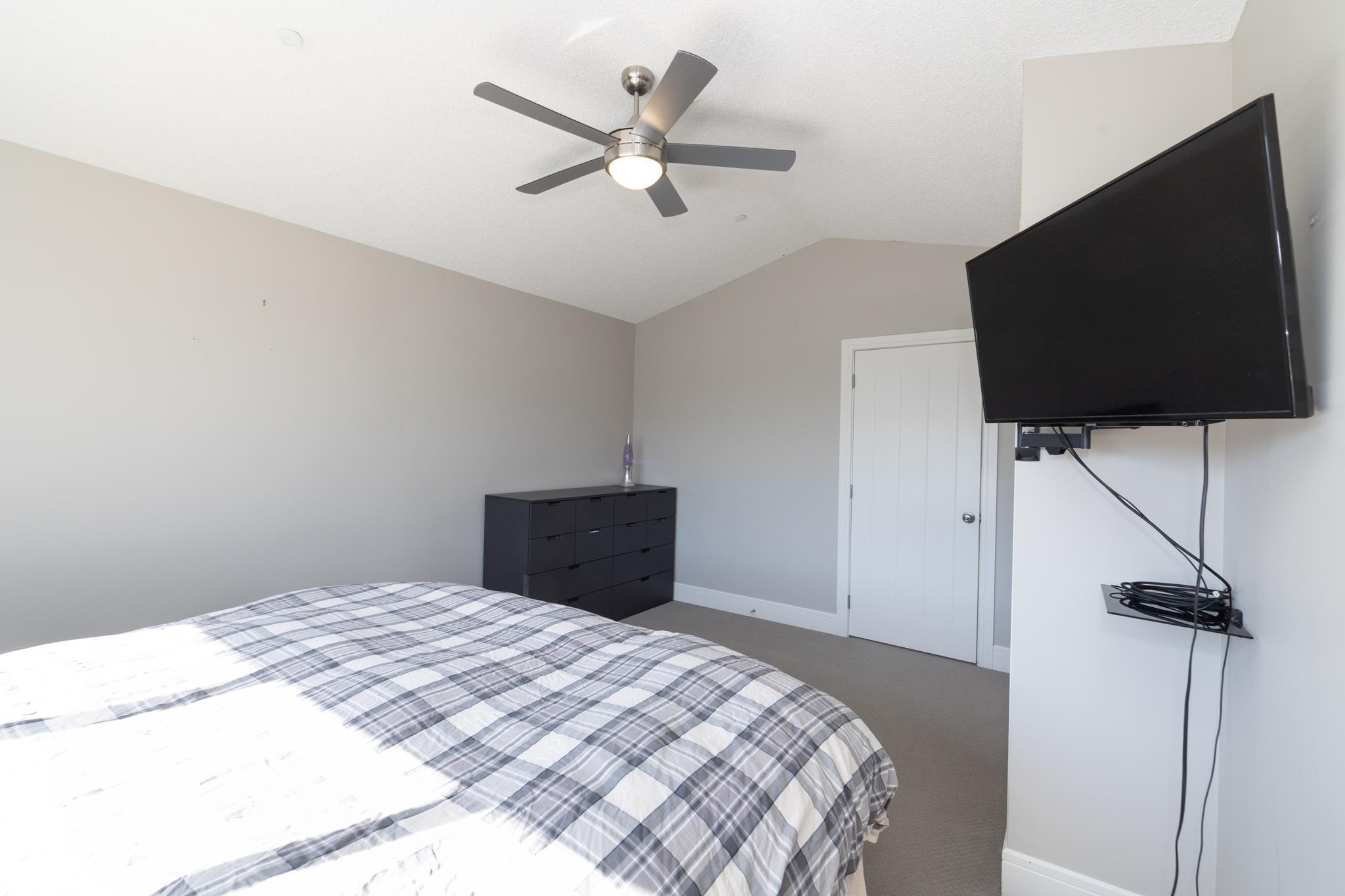 Photo 17 at 3302 67 Street, Montrose Estates, Beaumont