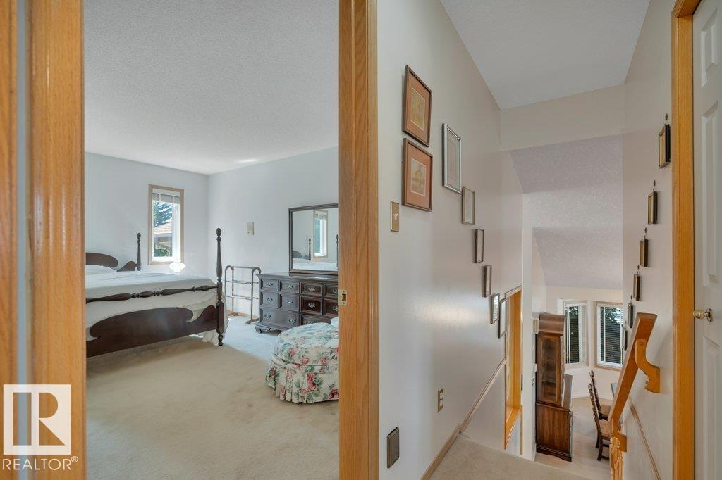 Photo 20 at 10223 174 Avenue NW, Elsinore, Edmonton