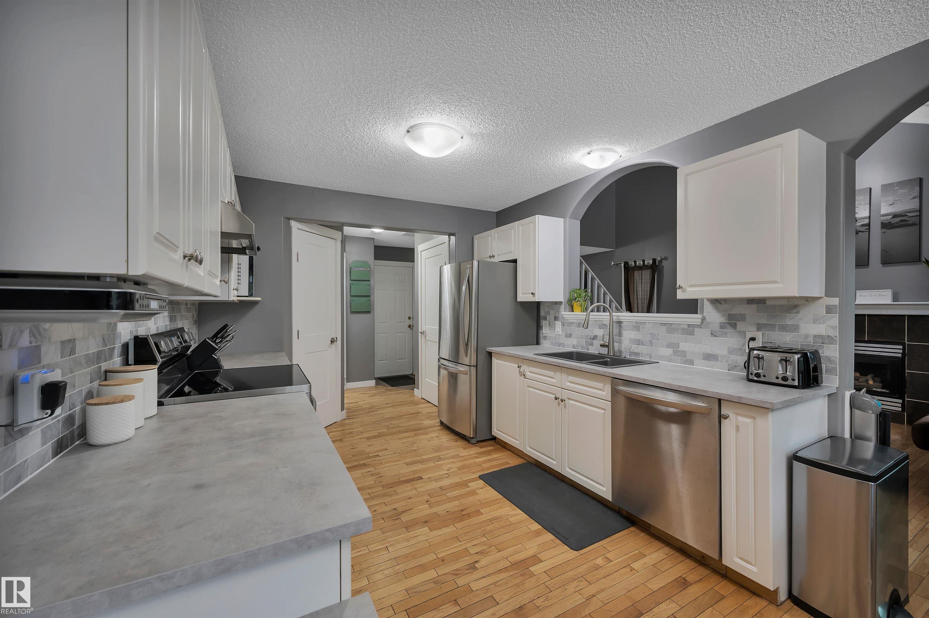 Photo 12 at 20 Brighton Bay, Strathcona Village, Sherwood Park