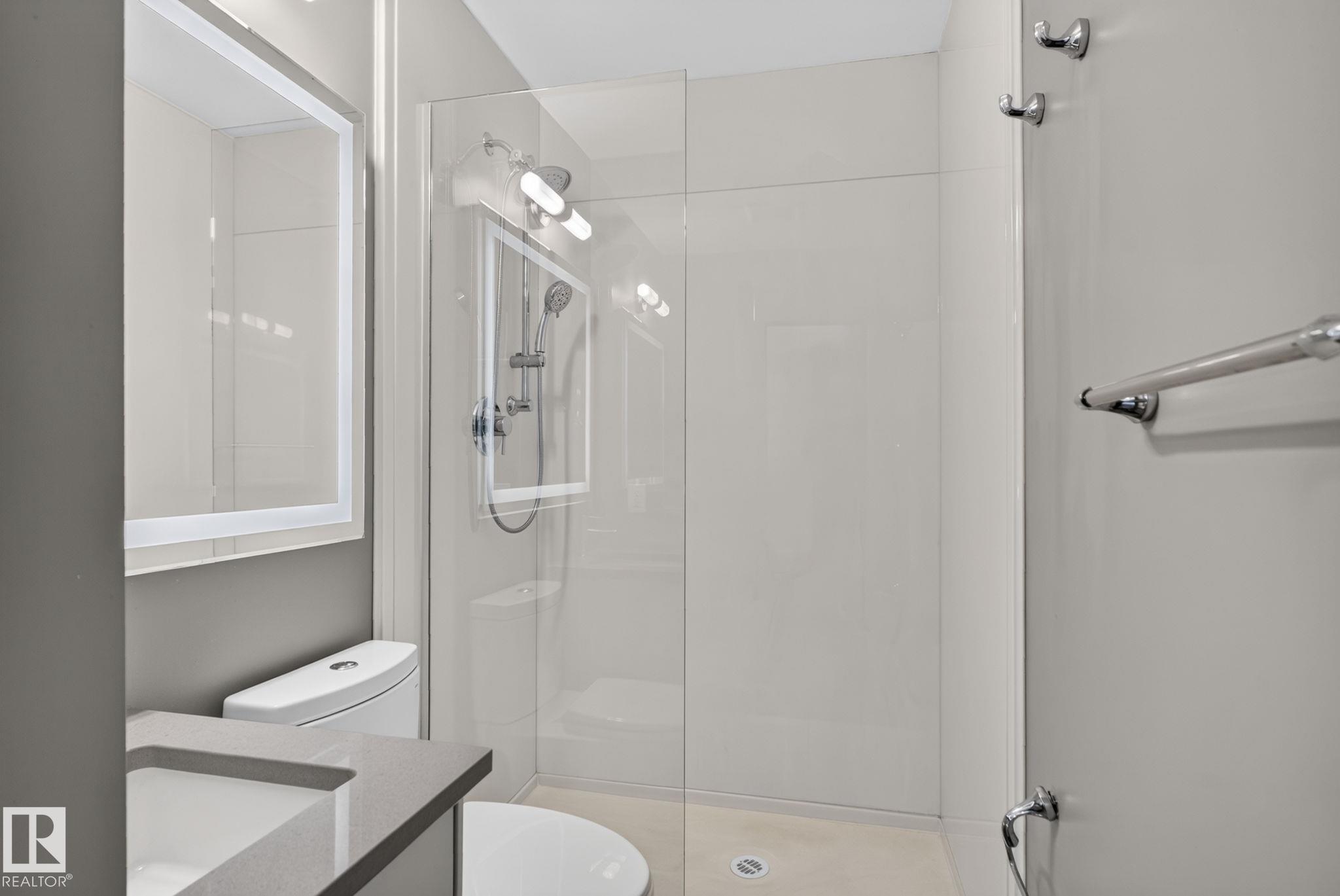 Photo 11 at 6704 94a Avenue NW, Ottewell, Edmonton