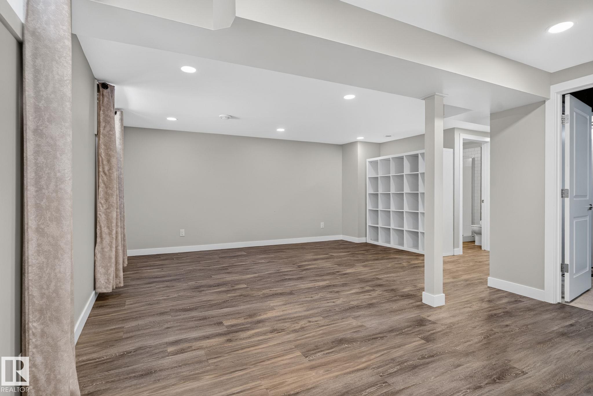 Photo 16 at 6704 94a Avenue NW, Ottewell, Edmonton