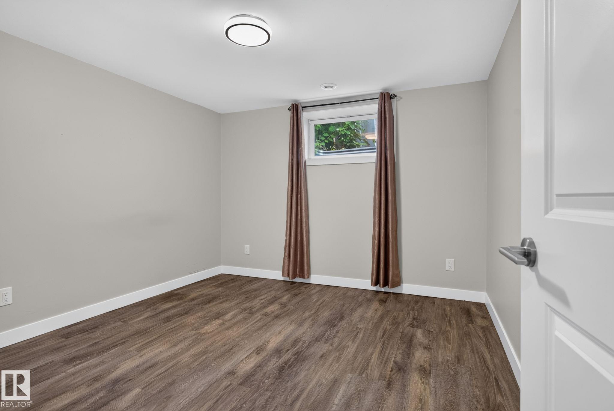 Photo 21 at 6704 94a Avenue NW, Ottewell, Edmonton