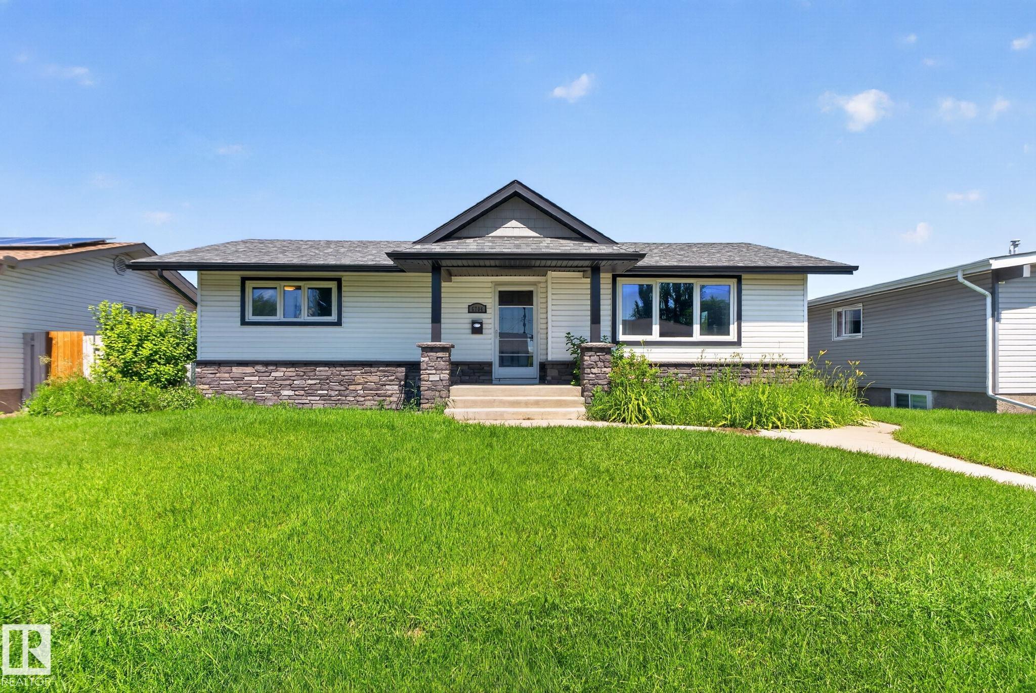 Photo 23 at 6704 94a Avenue NW, Ottewell, Edmonton