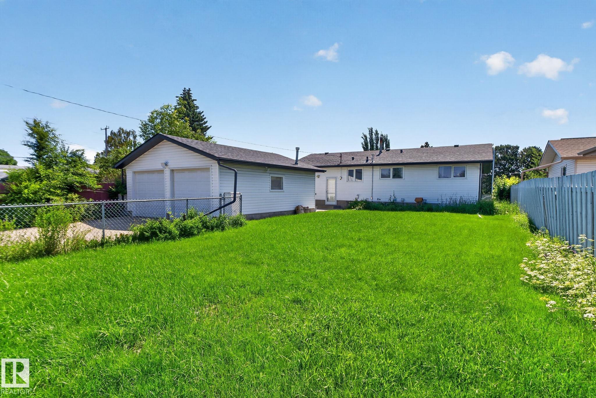 Photo 25 at 6704 94a Avenue NW, Ottewell, Edmonton