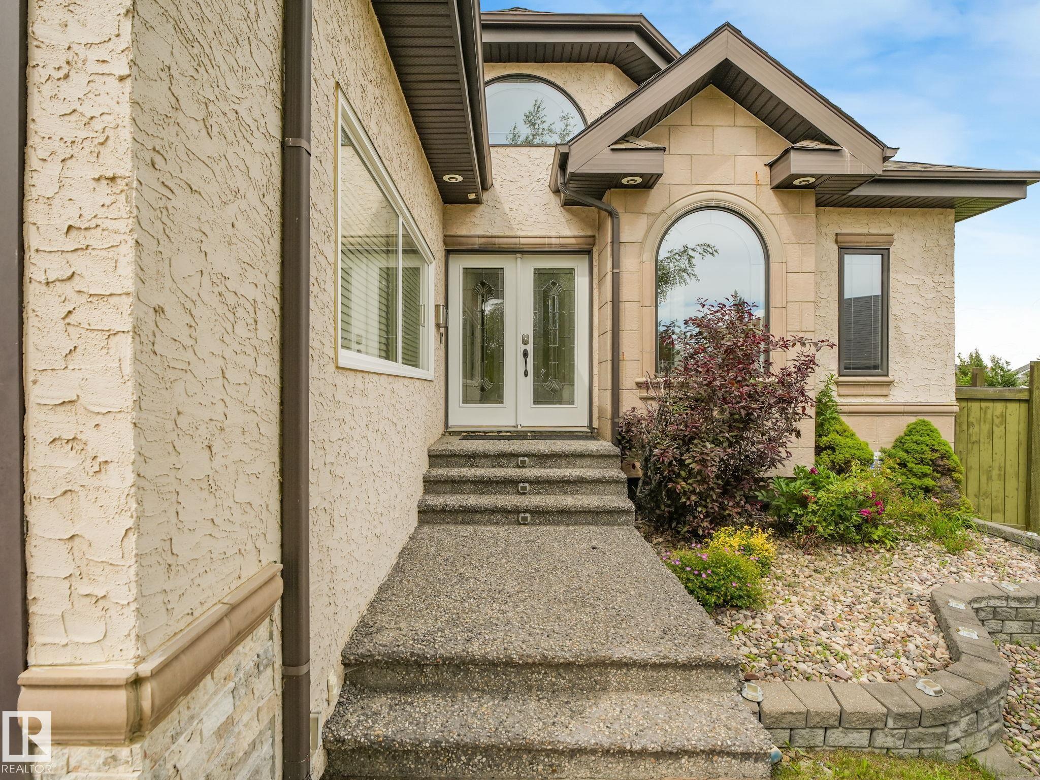13412 157 Avenue NW, Carlton, Edmonton