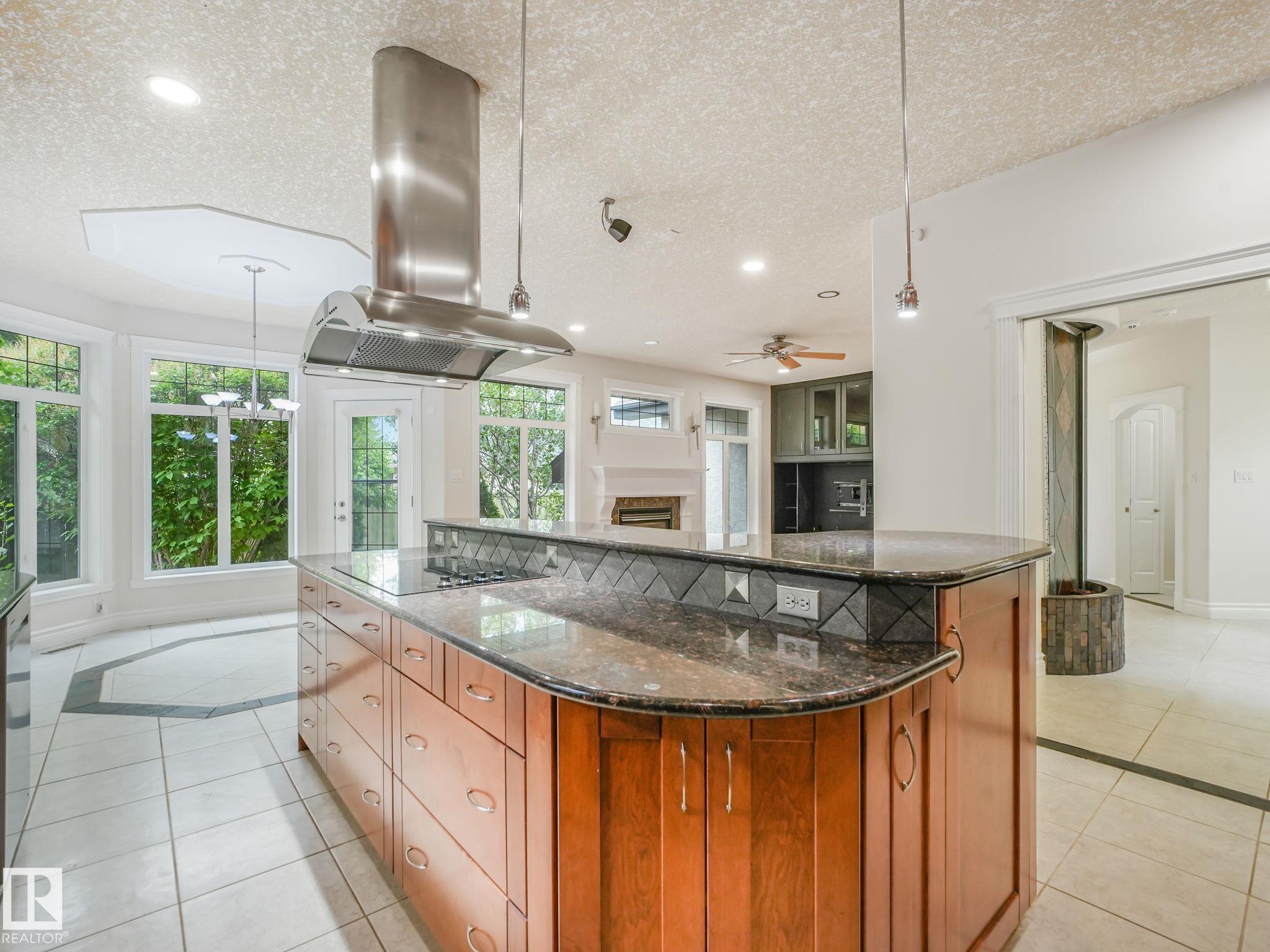 Photo 15 at 13412 157 Avenue NW, Carlton, Edmonton