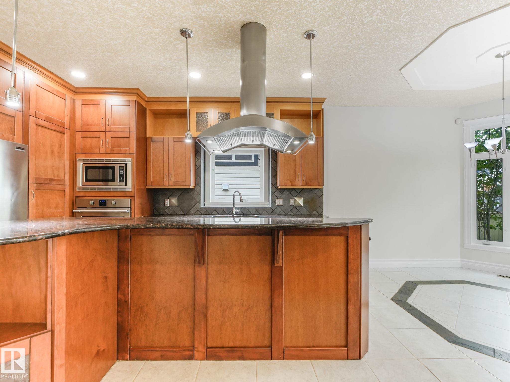 Photo 20 at 13412 157 Avenue NW, Carlton, Edmonton