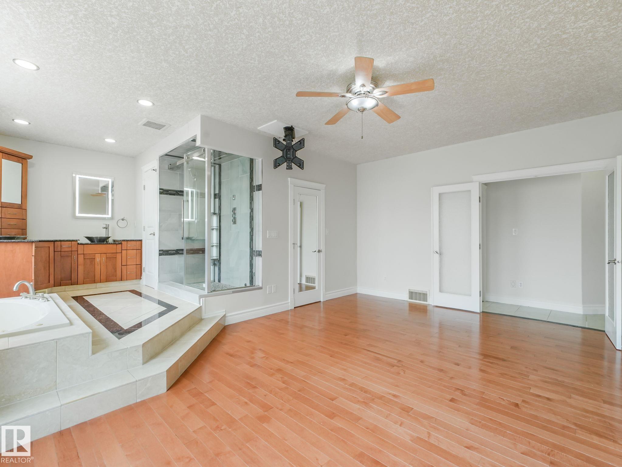 Photo 31 at 13412 157 Avenue NW, Carlton, Edmonton