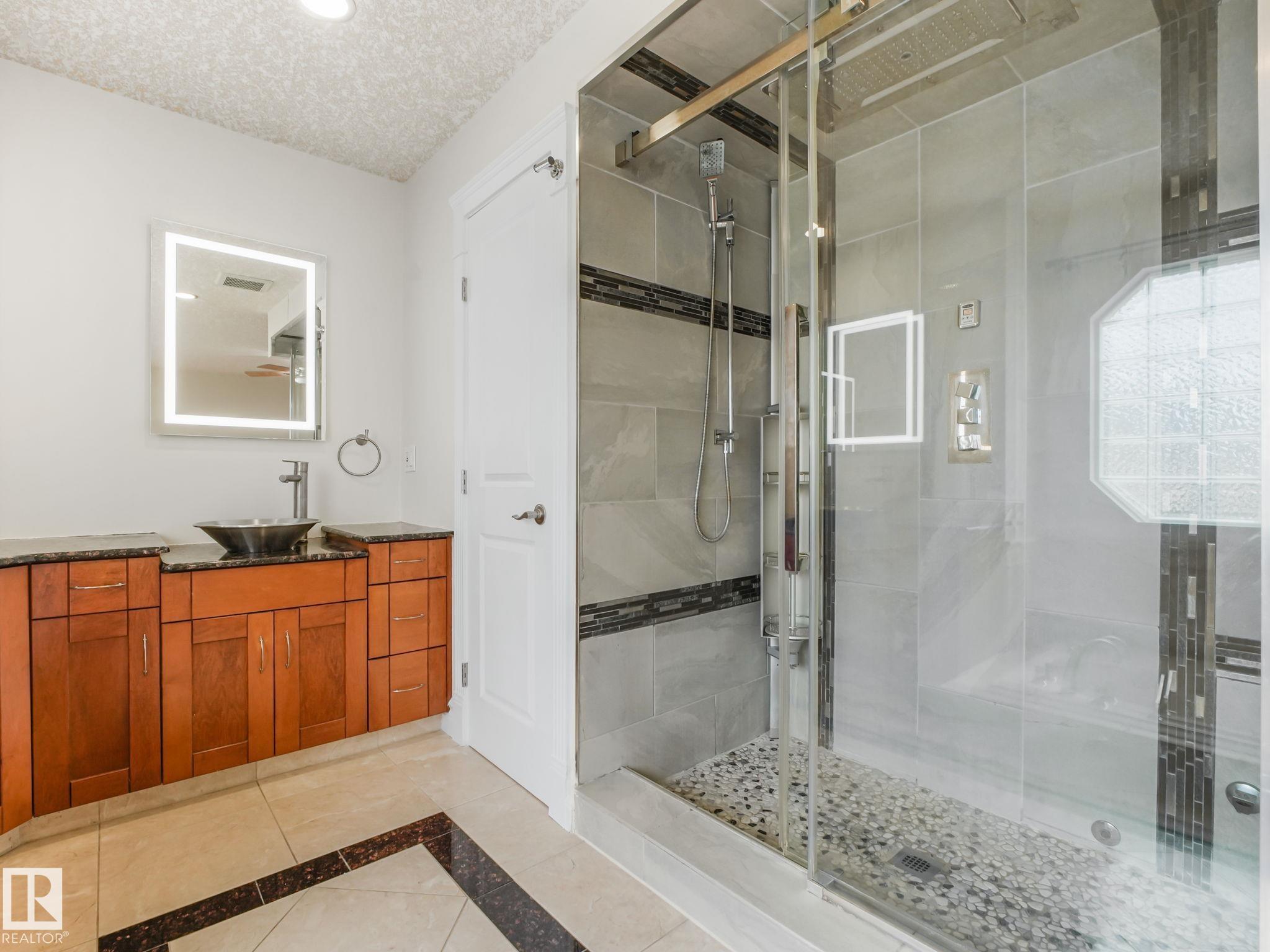 Photo 35 at 13412 157 Avenue NW, Carlton, Edmonton