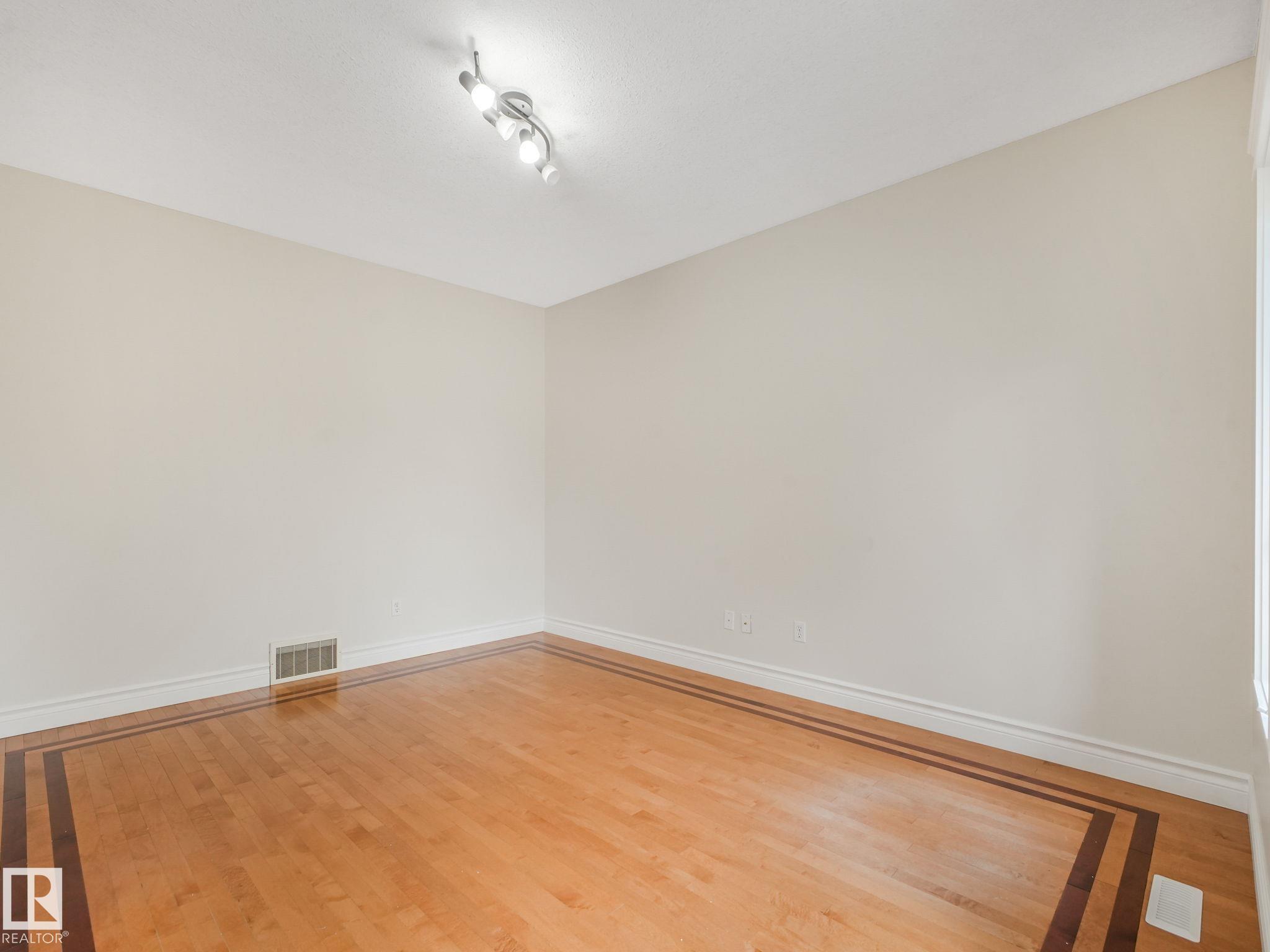 13412 157 Avenue NW, Carlton, Edmonton
