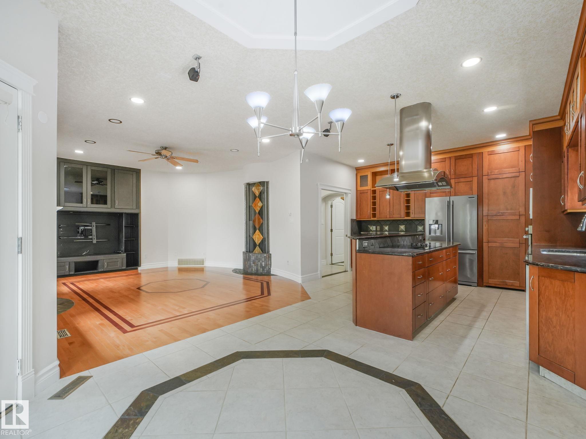 Photo 10 at 13412 157 Avenue NW, Carlton, Edmonton