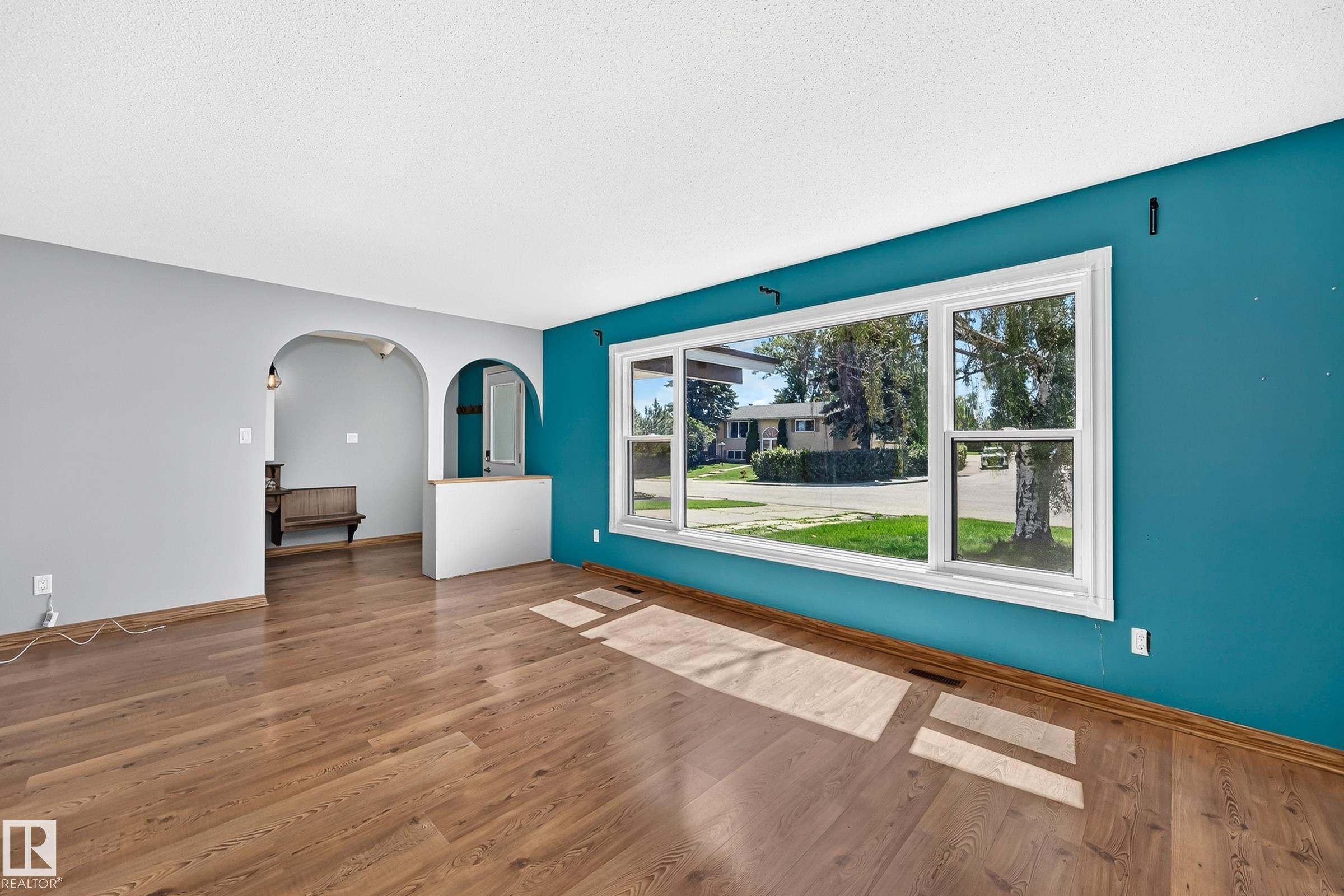 Photo 11 at 12 Galen Crescent, Glen Allan, Sherwood Park