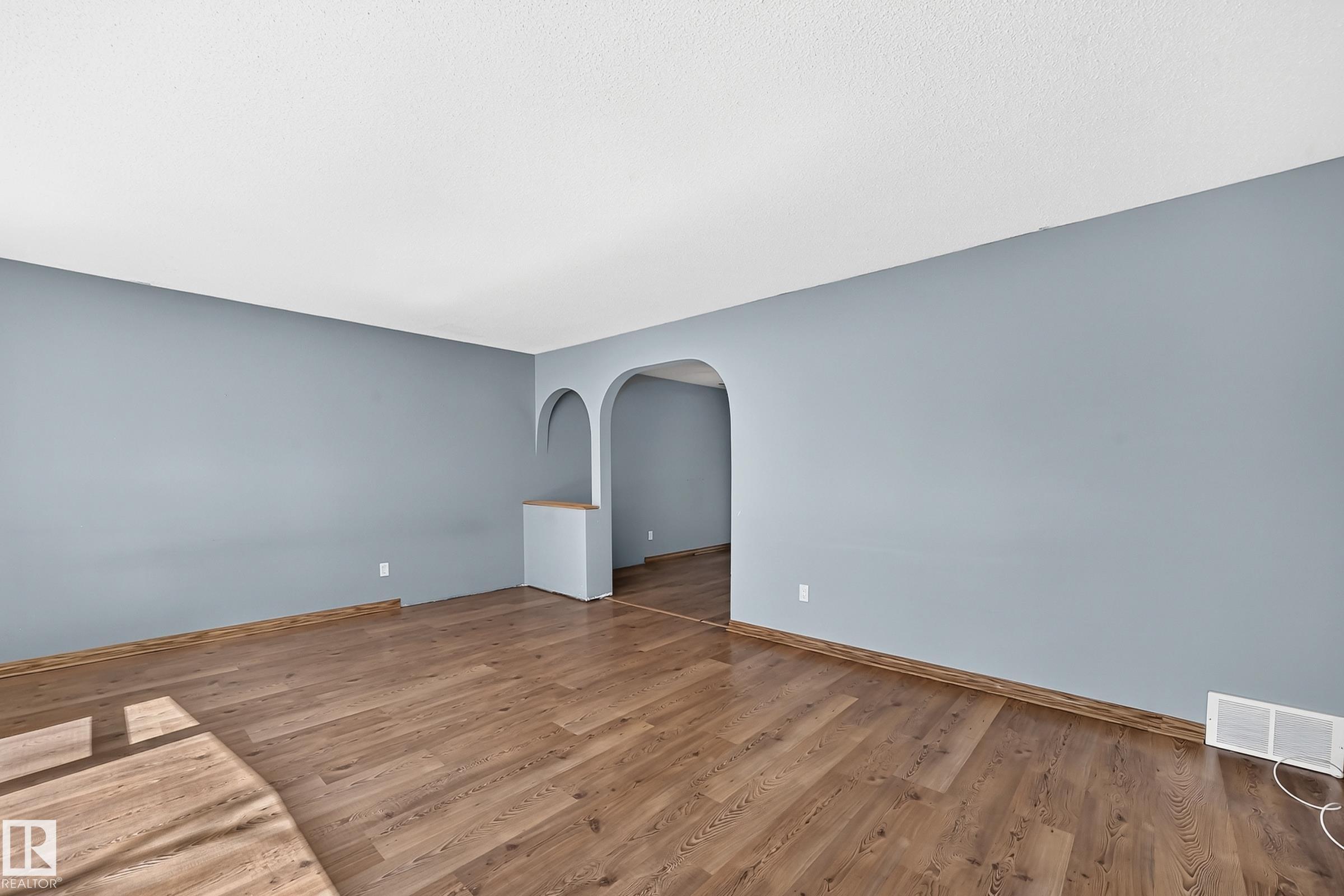 Photo 13 at 12 Galen Crescent, Glen Allan, Sherwood Park