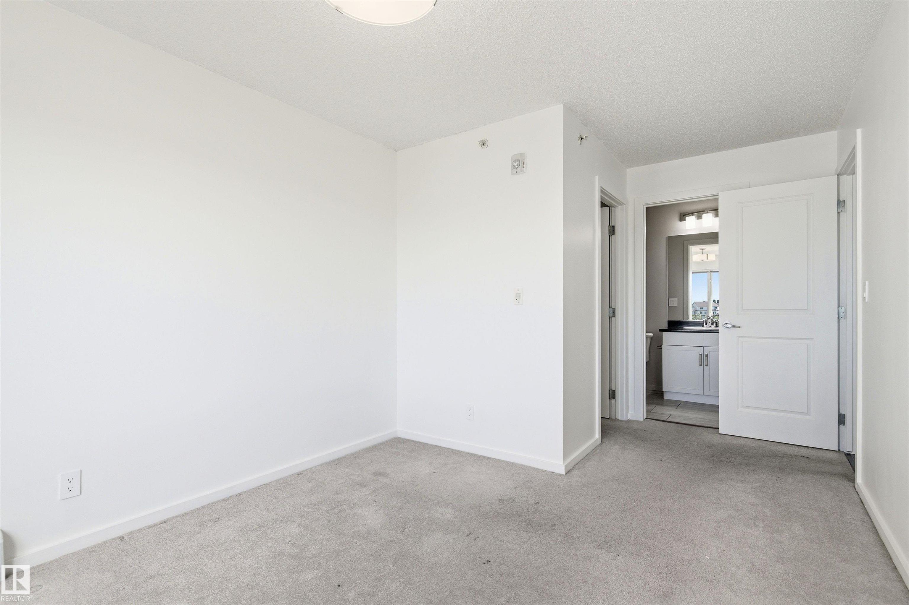 https://zimg.paragon.ice.com/ParagonImages/Property/PM/RAE/225410430/19/0/0/a427a5d7eceaa18cf5a3199c8b804120/1/95439db7ff2705b6226ed4c21e1c8347/225410430-eec2e8be-47ab-40d5-81ee-372bbdbec871.JPG