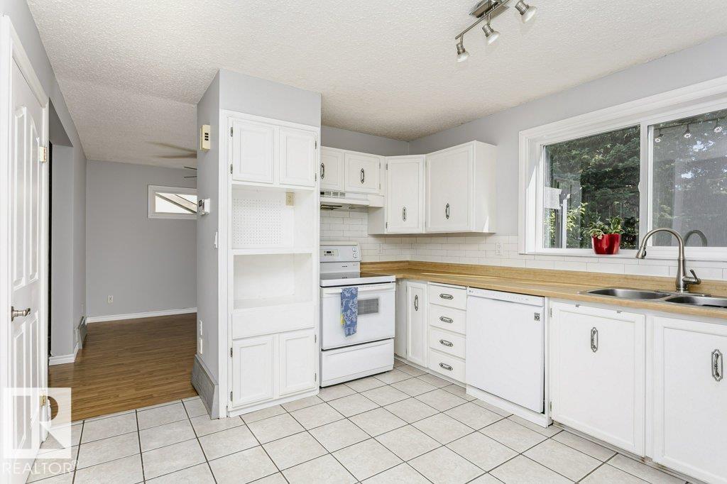 Photo 13 at 5510 92c Avenue NW, Ottewell, Edmonton