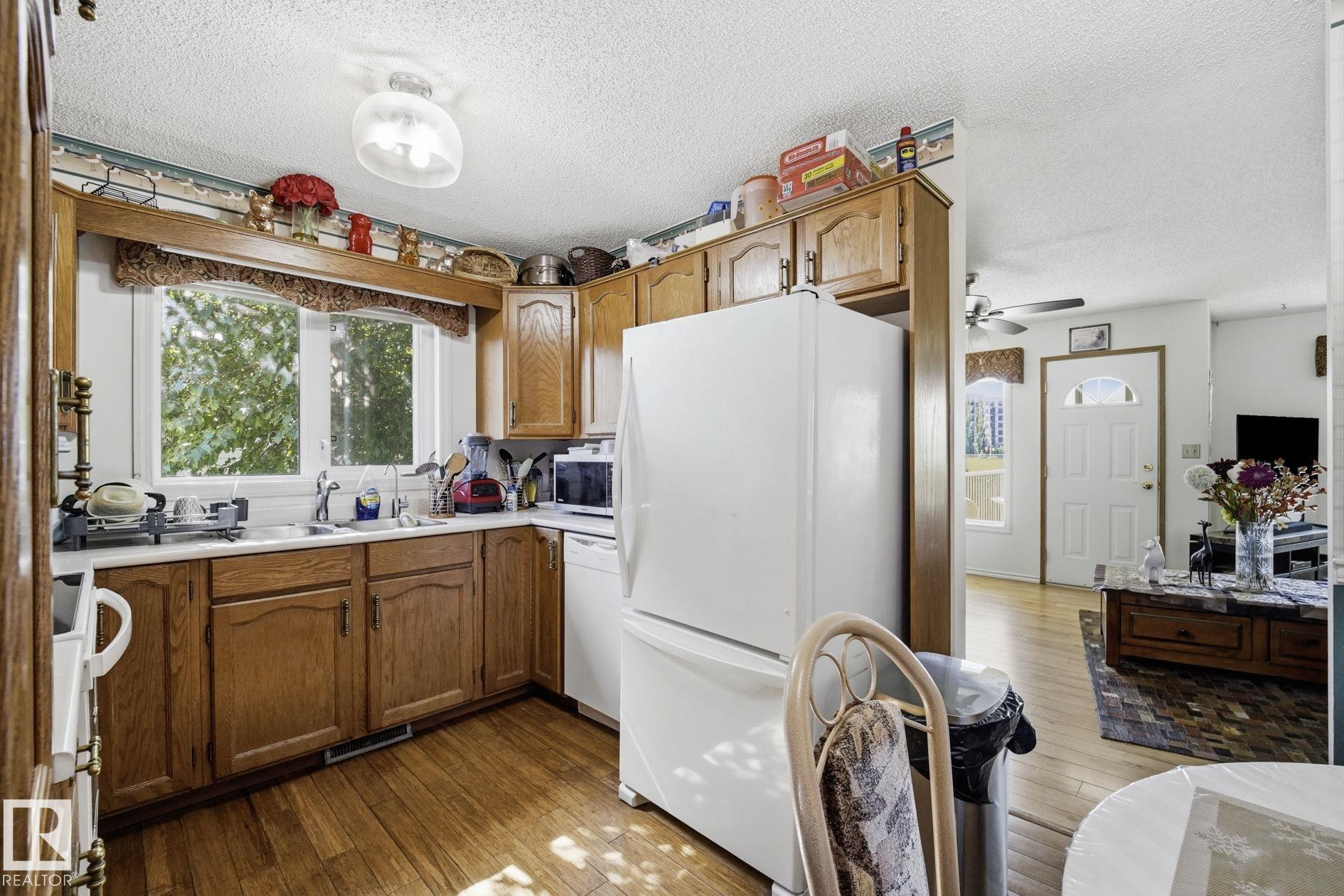 https://zimg.paragon.ice.com/ParagonImages/Property/PM/RAE/225410450/13/0/0/31e91899a3051561273f3ed2702ab2df/1/f253c1fbb7eb210f435a8db17af032d6/225410450-7a96d95b-6f15-4a25-aac1-f4ff90089f41.JPG